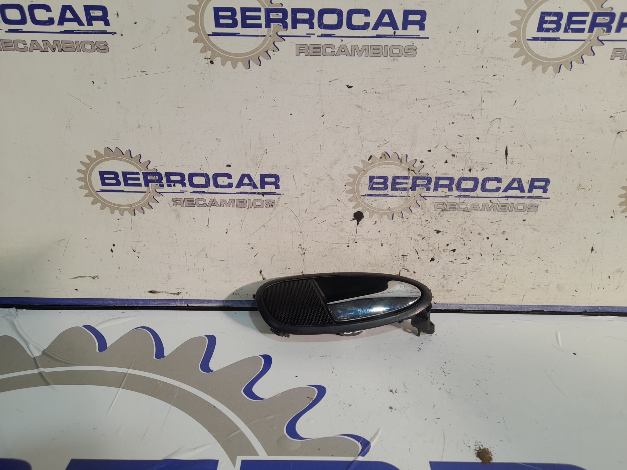 maneta_interior_trasera_derecha_5p0837114_seat_leon_1p1_1_9_tdi