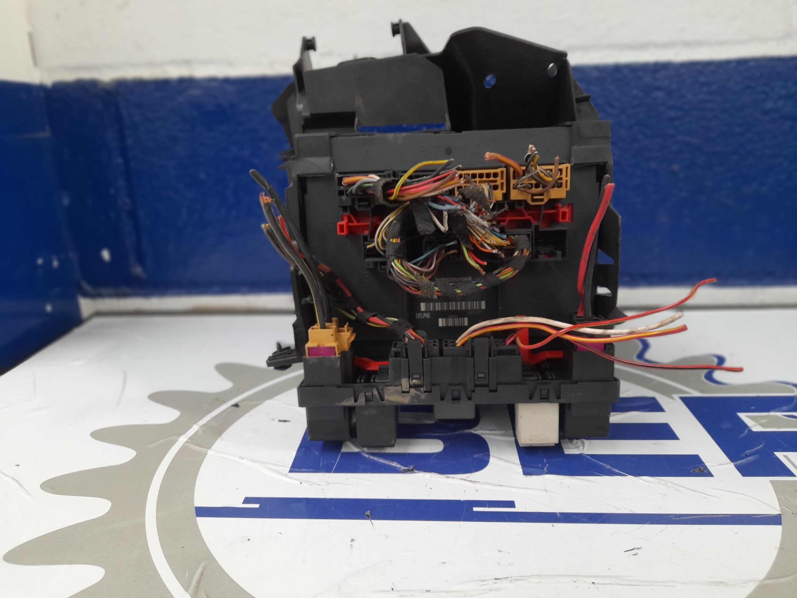 caja_reles_fusibles_3c0937049d_volkswagen_touran_1t2_1_9_tdi