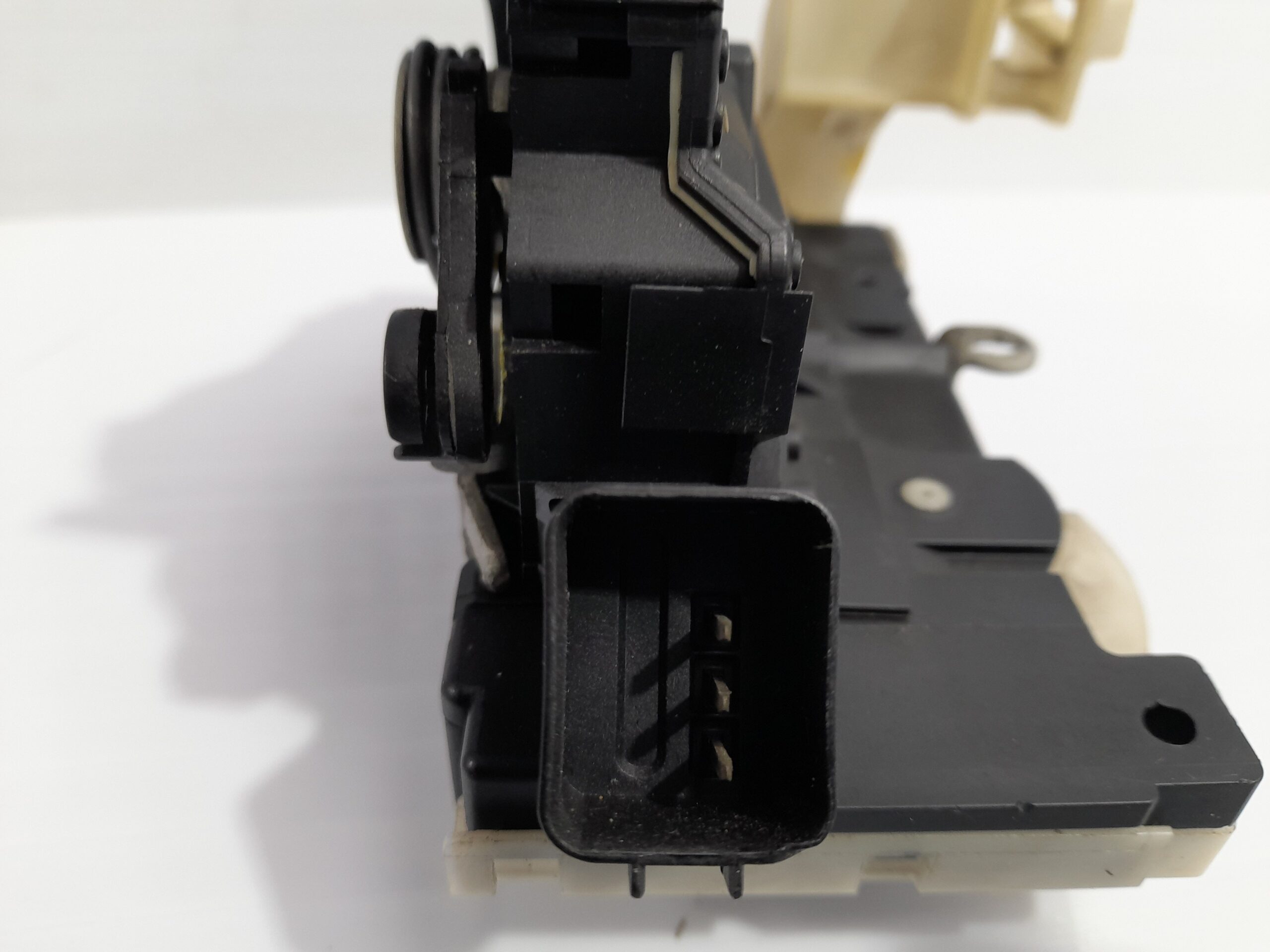 cerradura_puerta_trasera_izquierda_1e0273dl_ford_mondeo_berlina_ge_2_0_tdci