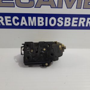 cerradura_puerta_delantera_derecha_3b1837016bq_volkswagen_polo_9n1