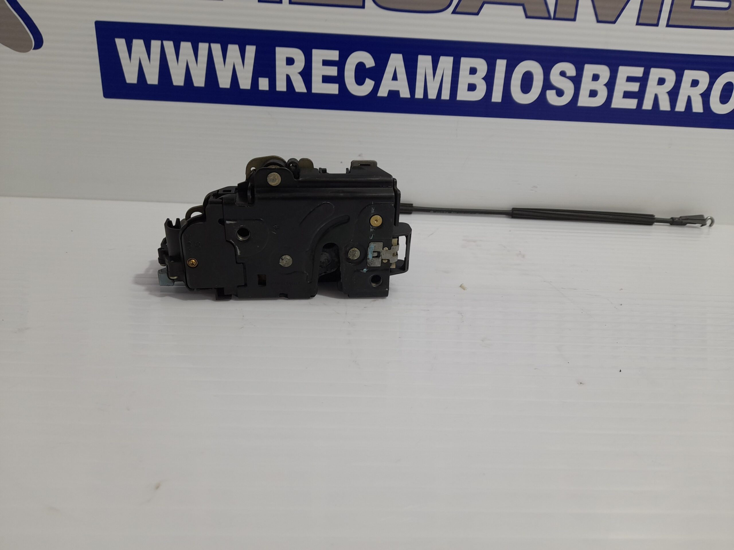 cerradura_puerta_delantera_derecha_3d1837016_seat_toledo_5p2_2_0_tdi