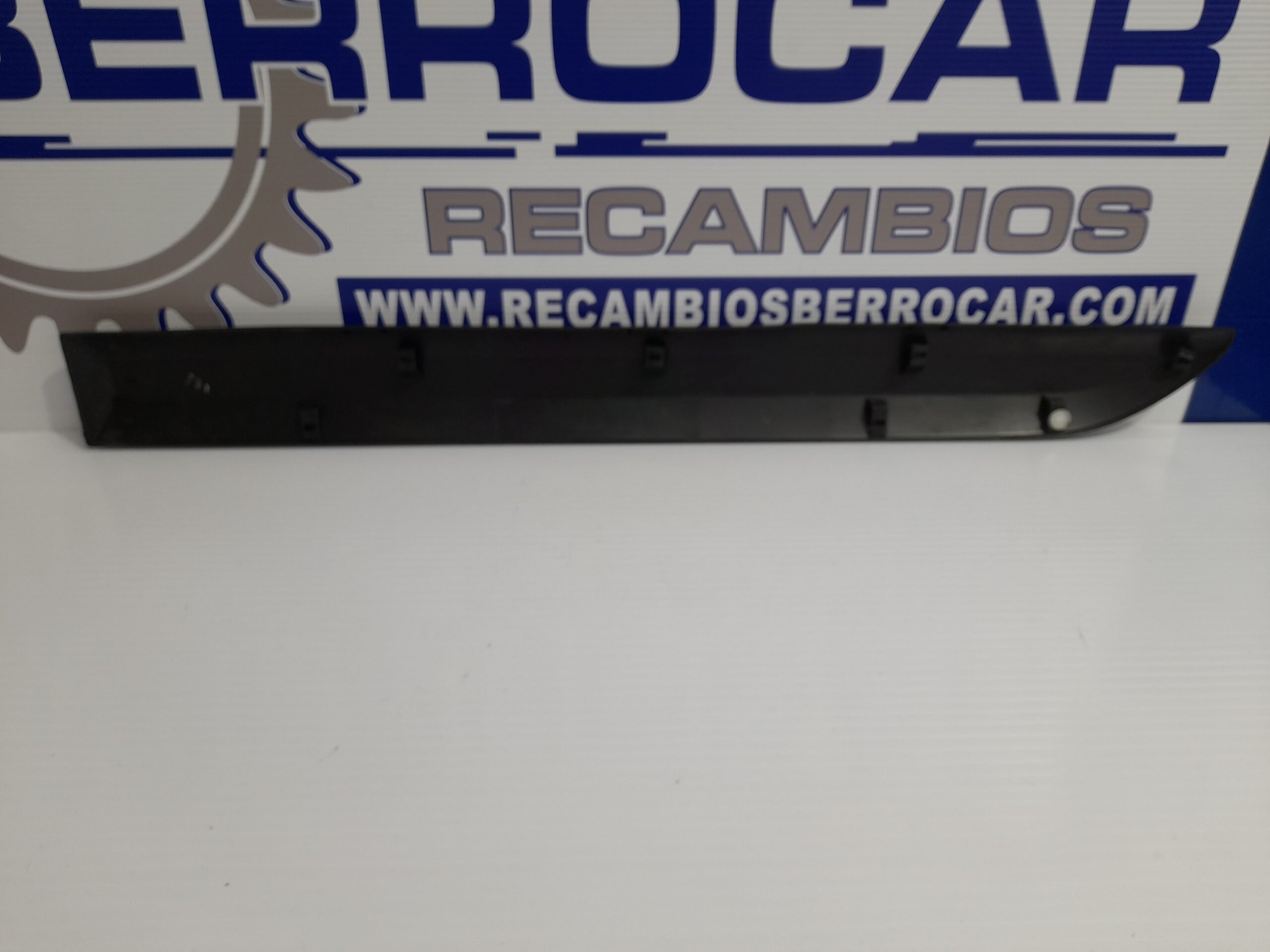 moldura_9808749077_peugeot_expert_furgon_2_0_blue_hdi_fap