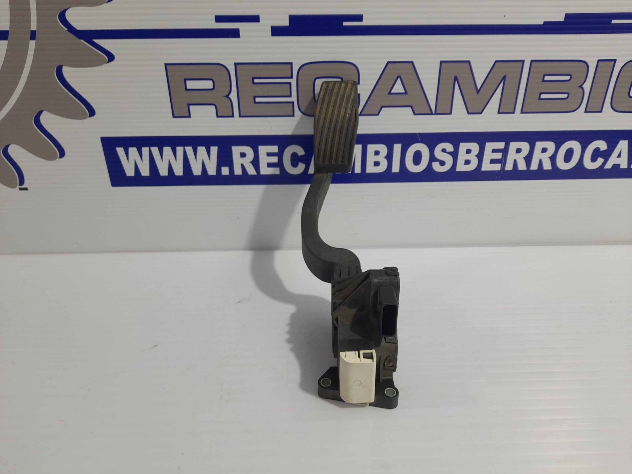 potenciometro_pedal_13305804_opel_corsa_d_1_2_cat_a_12_xer_ldc