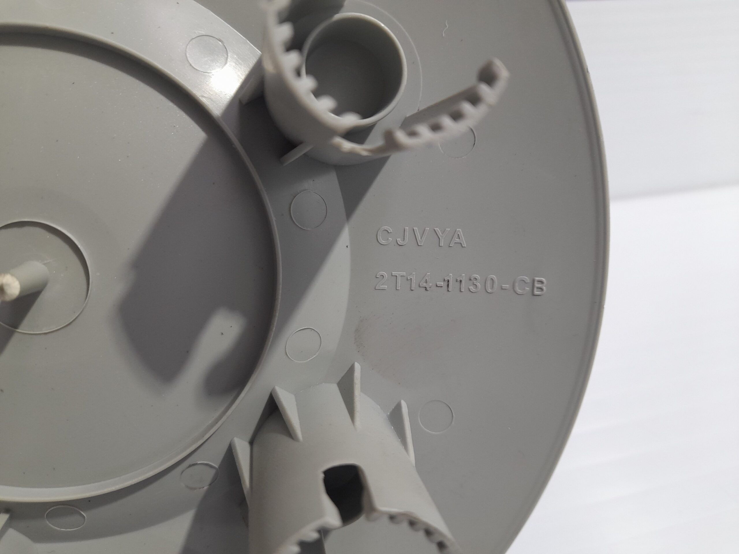 tapacubos_2t141130cb_ford_tourneo_connect_tc7_1_8_tdci_cat