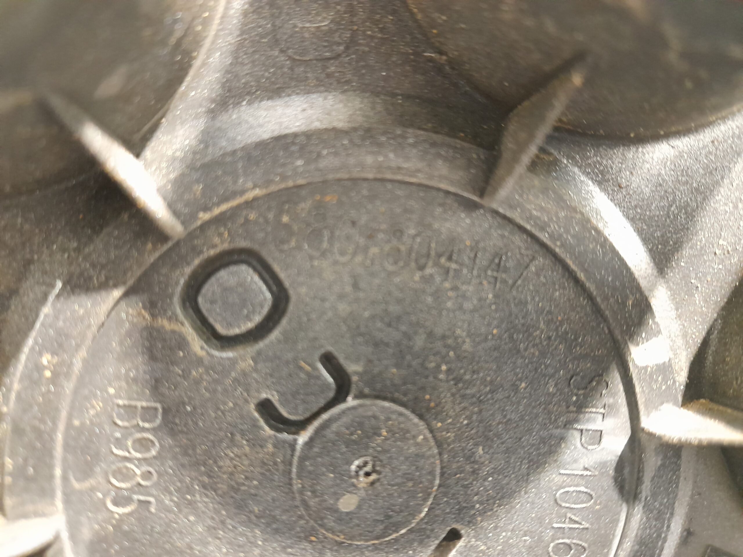 tapacubos_5801804147_iveco_daily_furgon_2_3_diesel