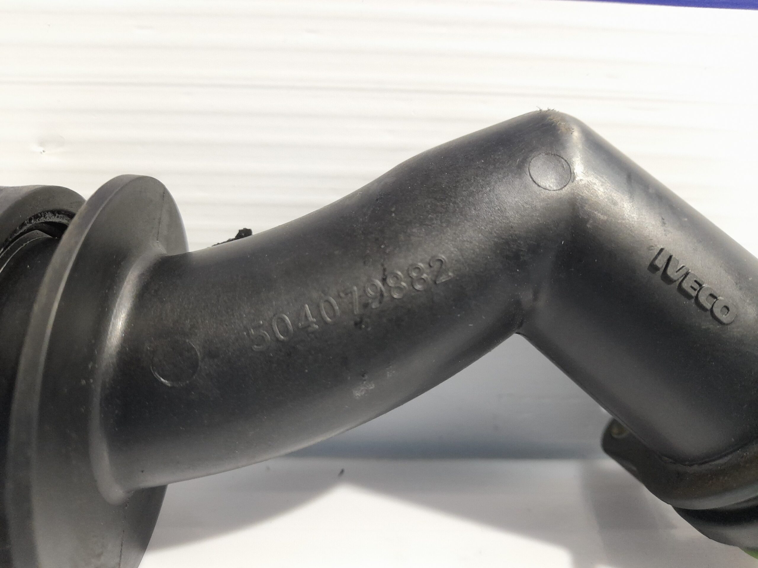 tubo_504079882_iveco_daily_furgon_2_3_diesel_cat