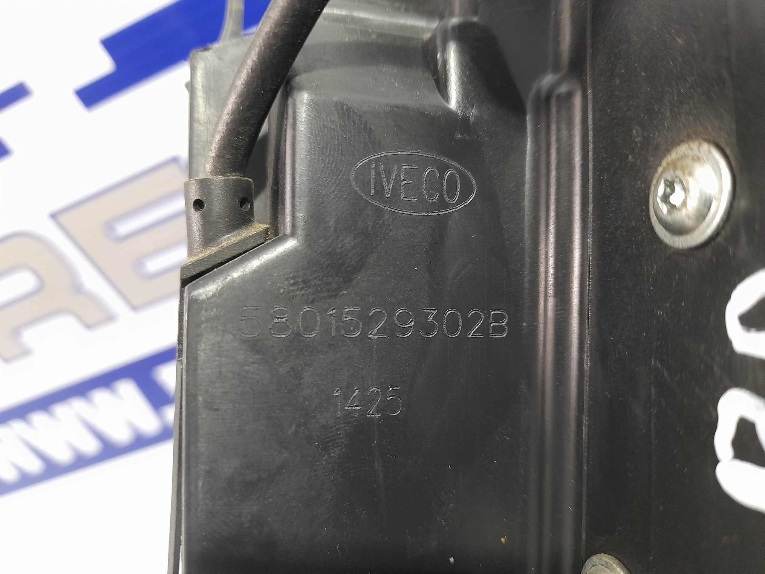 cerradura_puerta_delantera_derecha_5801529302b_iveco_daily_furgon_2_3_diesel_cat