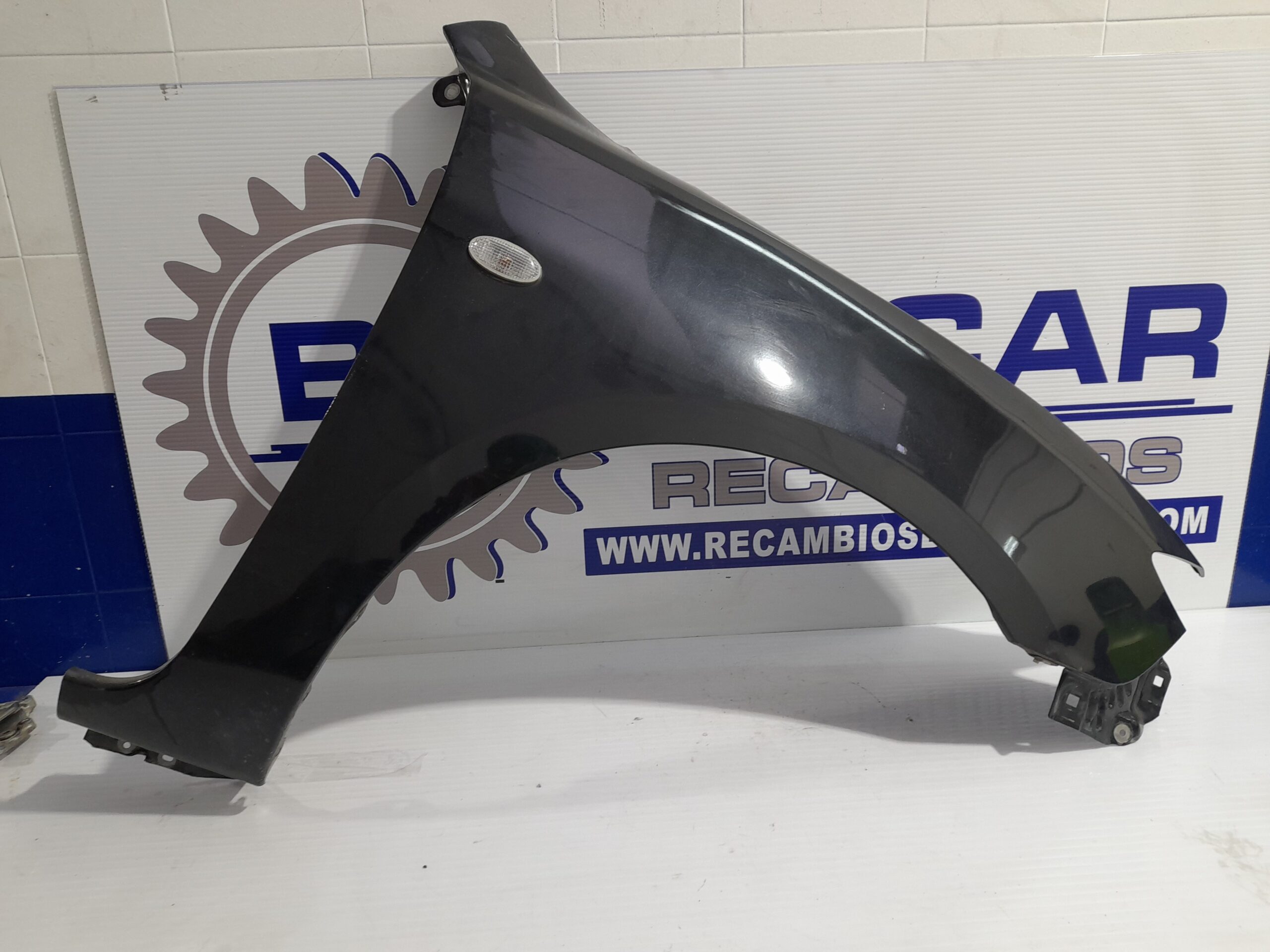 aleta_delantera_derecha_6667982_mazda_3_berlina_bk_1_6_cd_diesel_cat