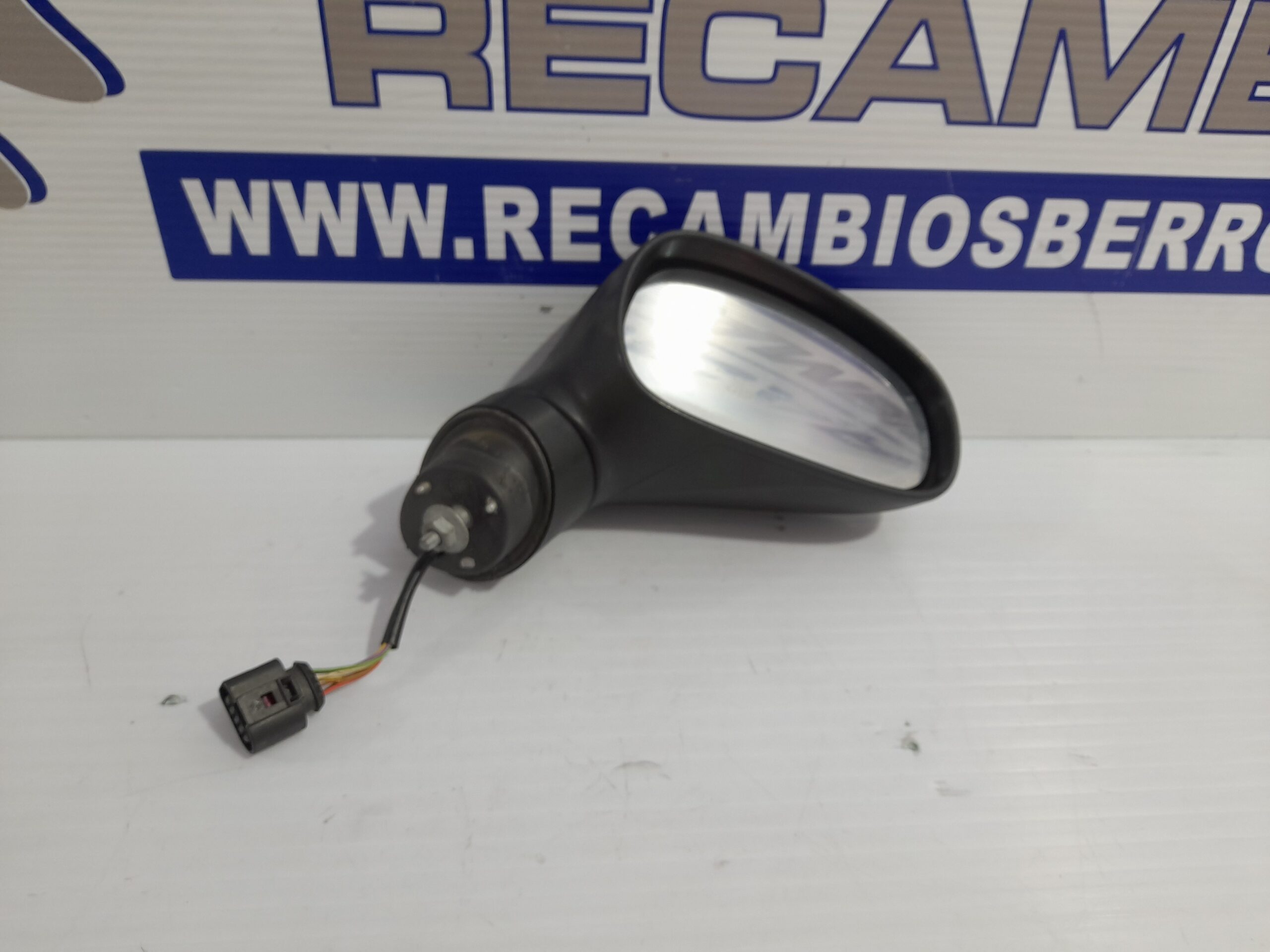 retrovisor_derecho_1p1857934_seat_leon_1p1