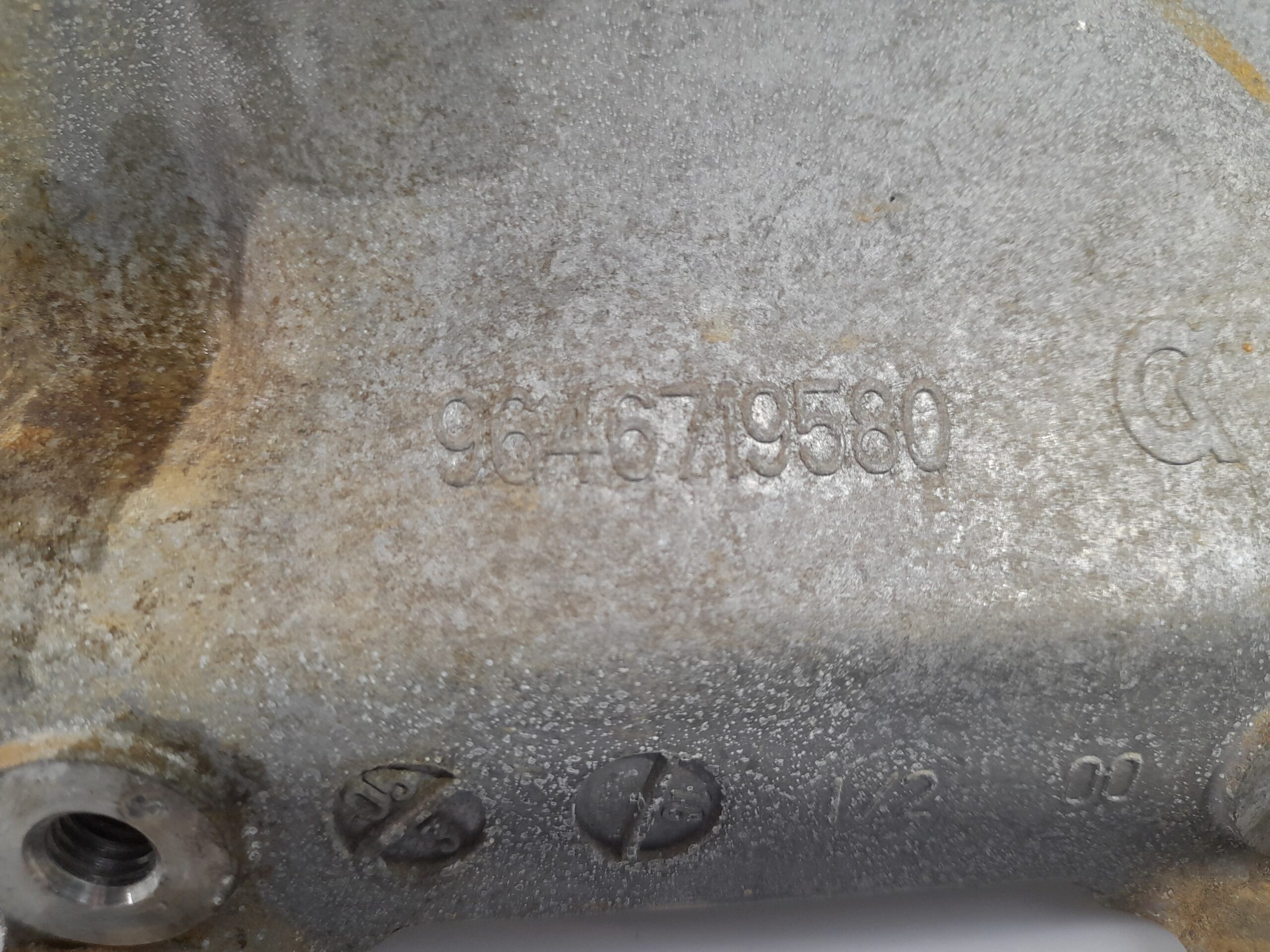 soporte_alternador_9646719580_mazda_3_berlina_bk_1_6_cd_diesel_cat