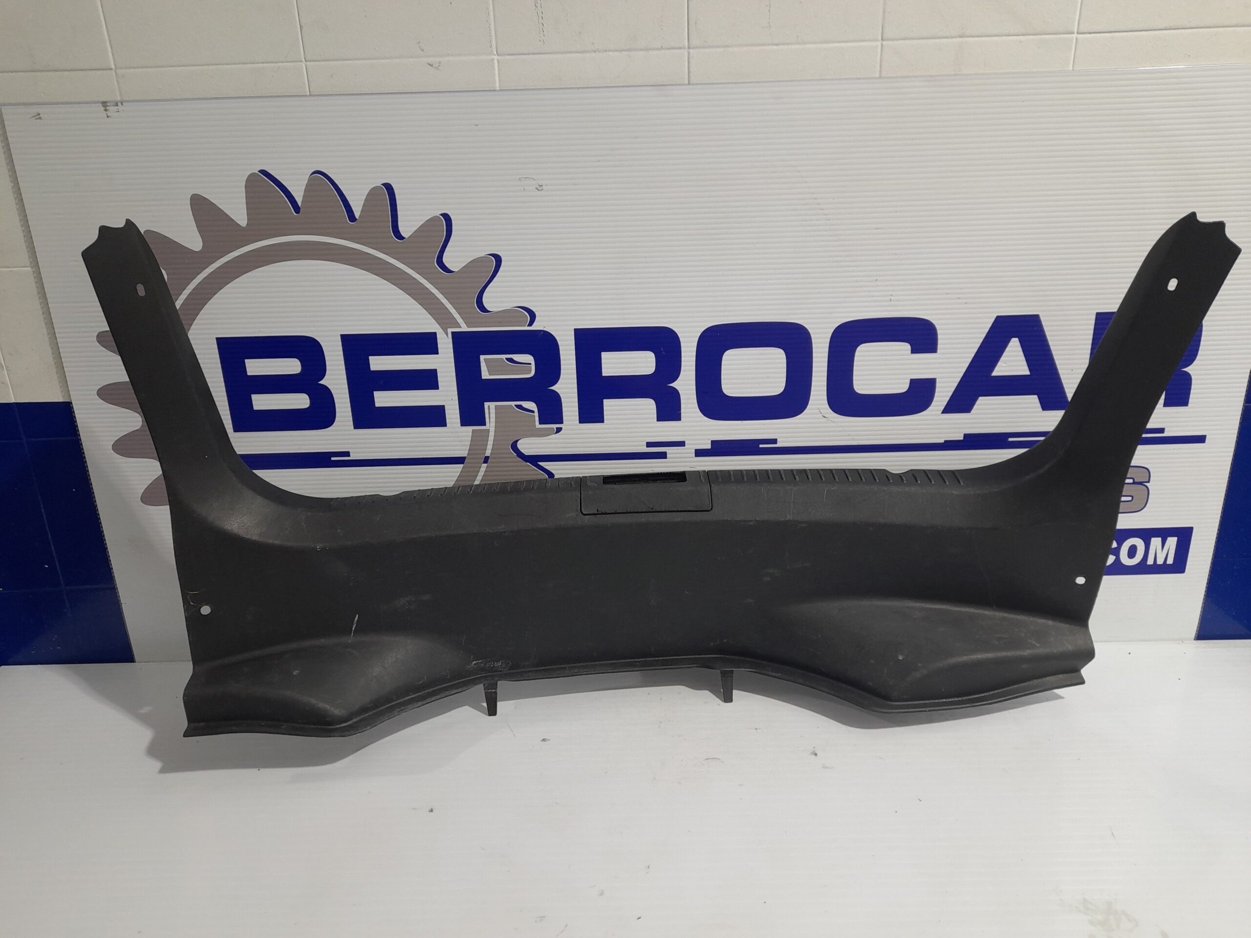 guarnecido_porton_trasero_bp4k68960_mazda_3_berlina_bk_1_6_cd_diesel_cat