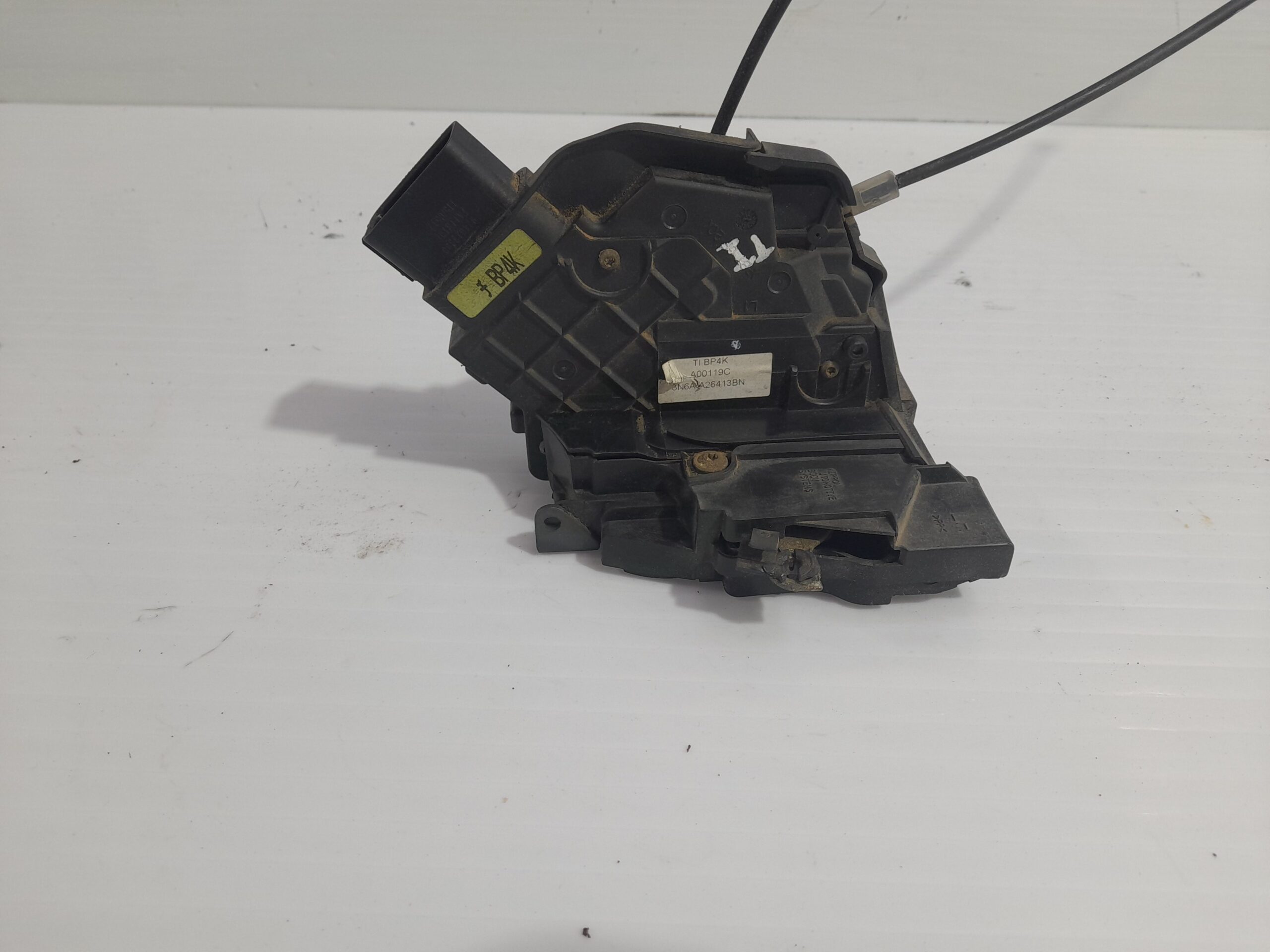 cerradura_puerta_trasera_izquierda_3n6aa26413c_mazda_3_berlina_bk_1_6_cd_diesel_cat