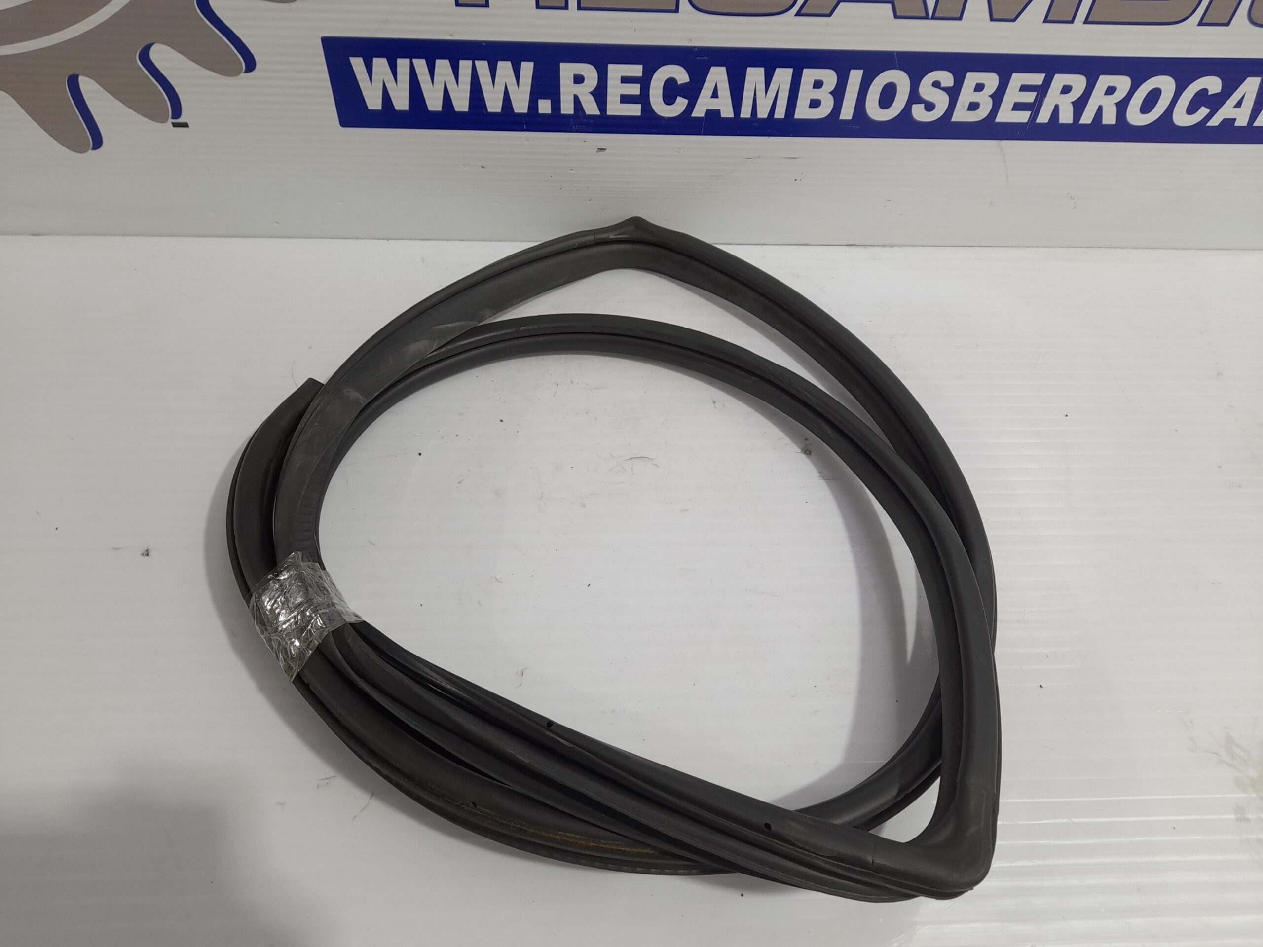 goma_contorno_bn8v68913a_mazda_3_berlina_bk_1_6_cd_diesel_cat