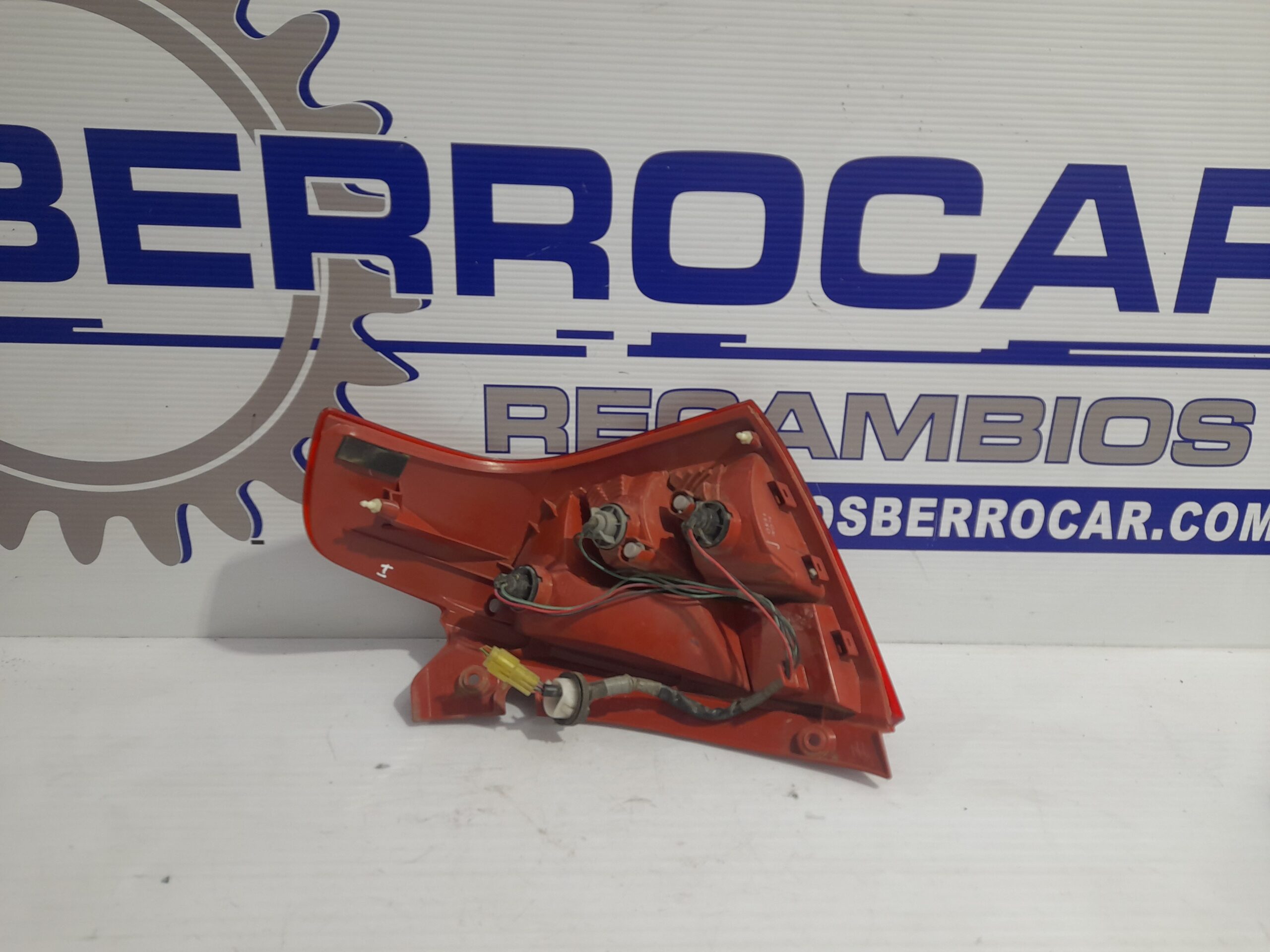 piloto_trasero_izquierdo_p4476l_suzuki_swift_berlina_mz_1_3_16v_cat