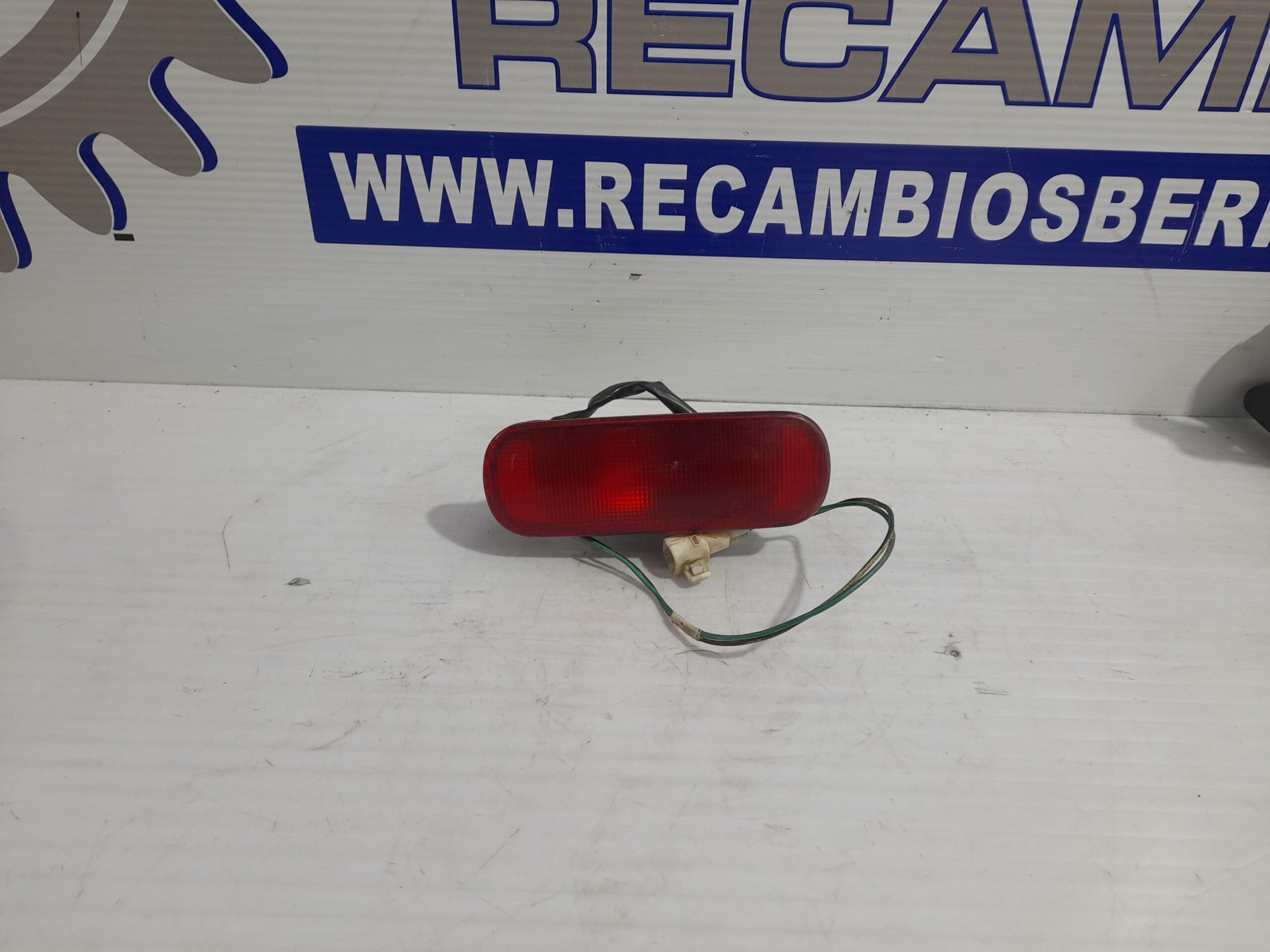 faro_antiniebla_derecho_3657062j0_suzuki_swift_berlina_mz_1_3_16v_cat