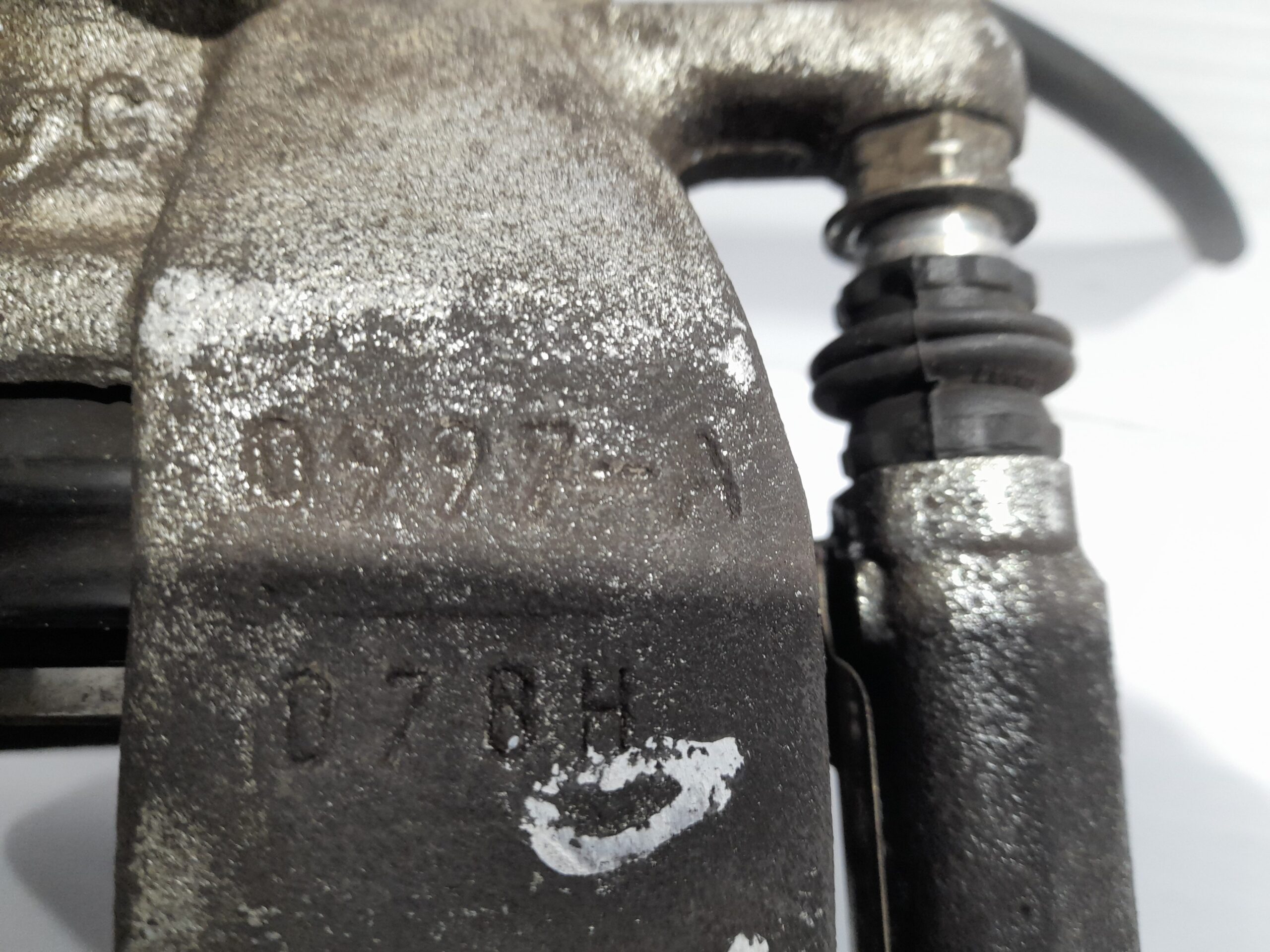 pinza_de_freno_delantera_izquierda_0997a_suzuki_swift_berlina_mz_1_3_16v_cat