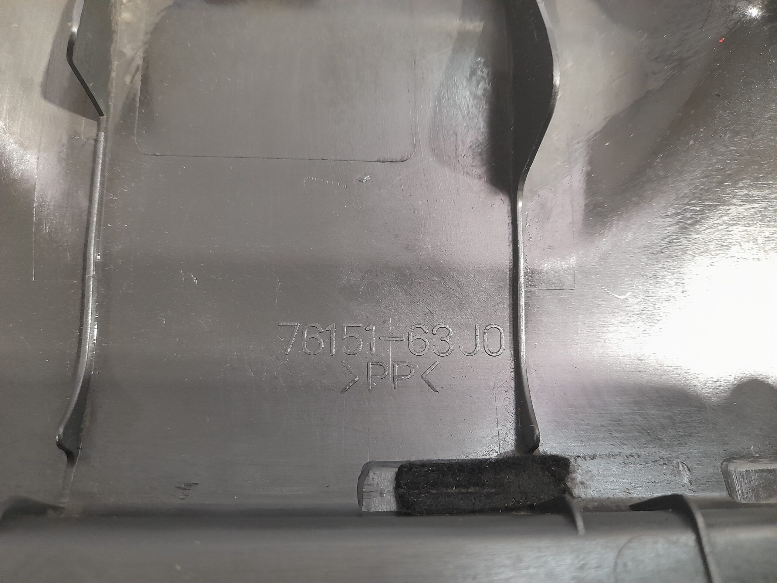 moldura_delantera_derecha_76151_63j0_suzuki_swift_berlina_mz_1_3_16v_cat