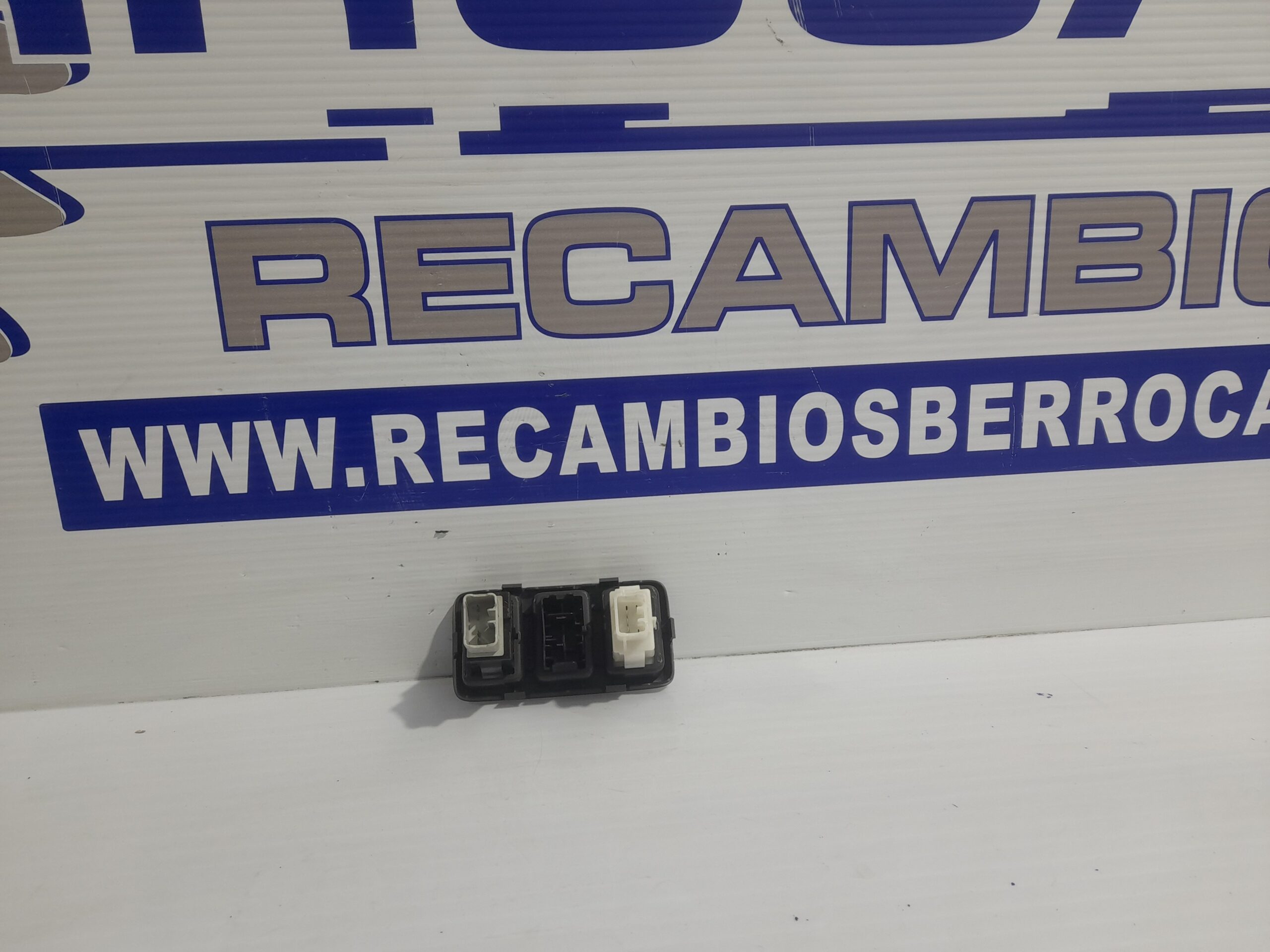 mando_multifuncion_7331262j10_suzuki_swift_berlina_mz_1_3_16v_cat