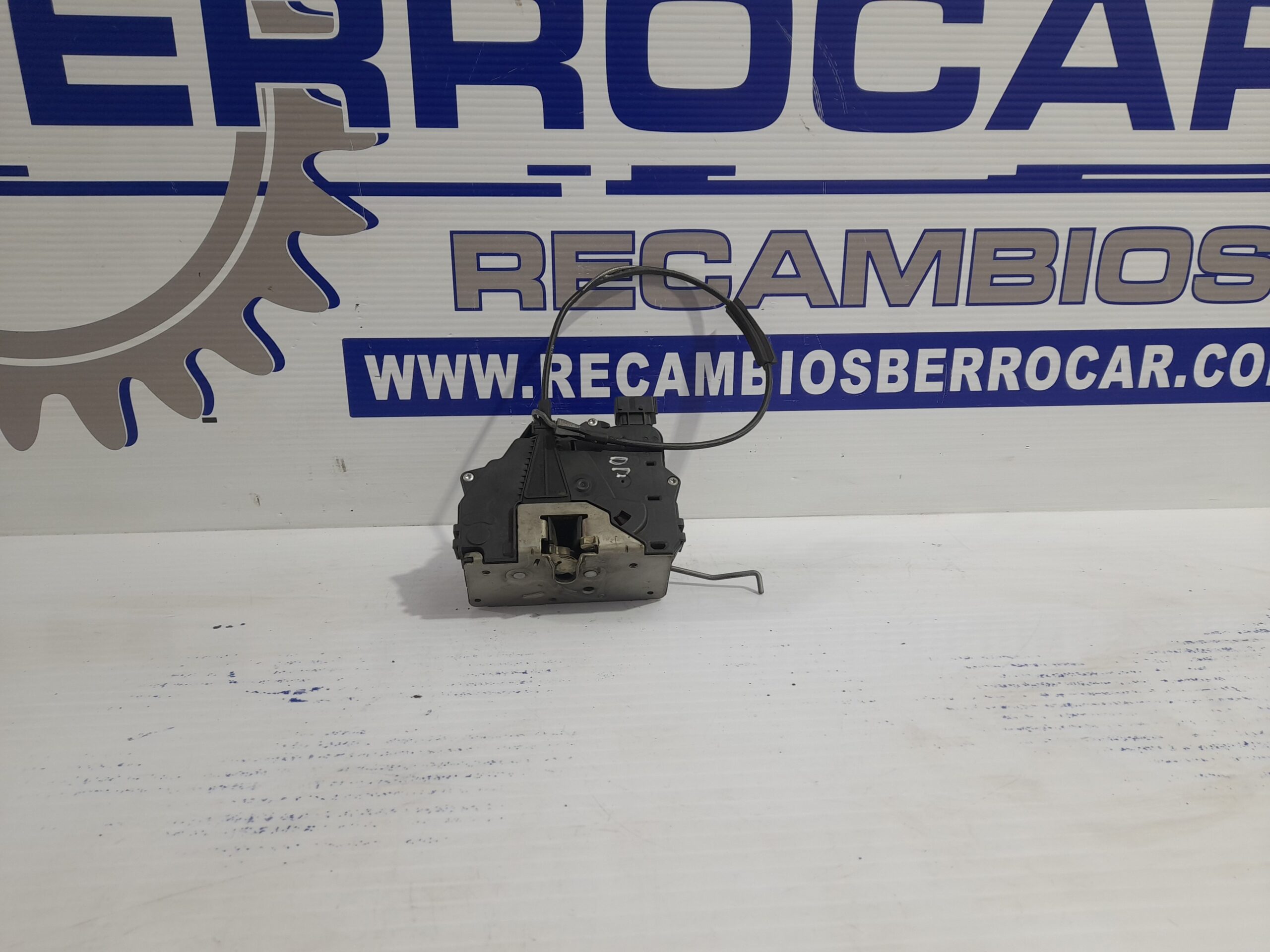 cerradura_puerta_delantera_derecha_13258274_opel_corsa_d_1_3_16v_cdti