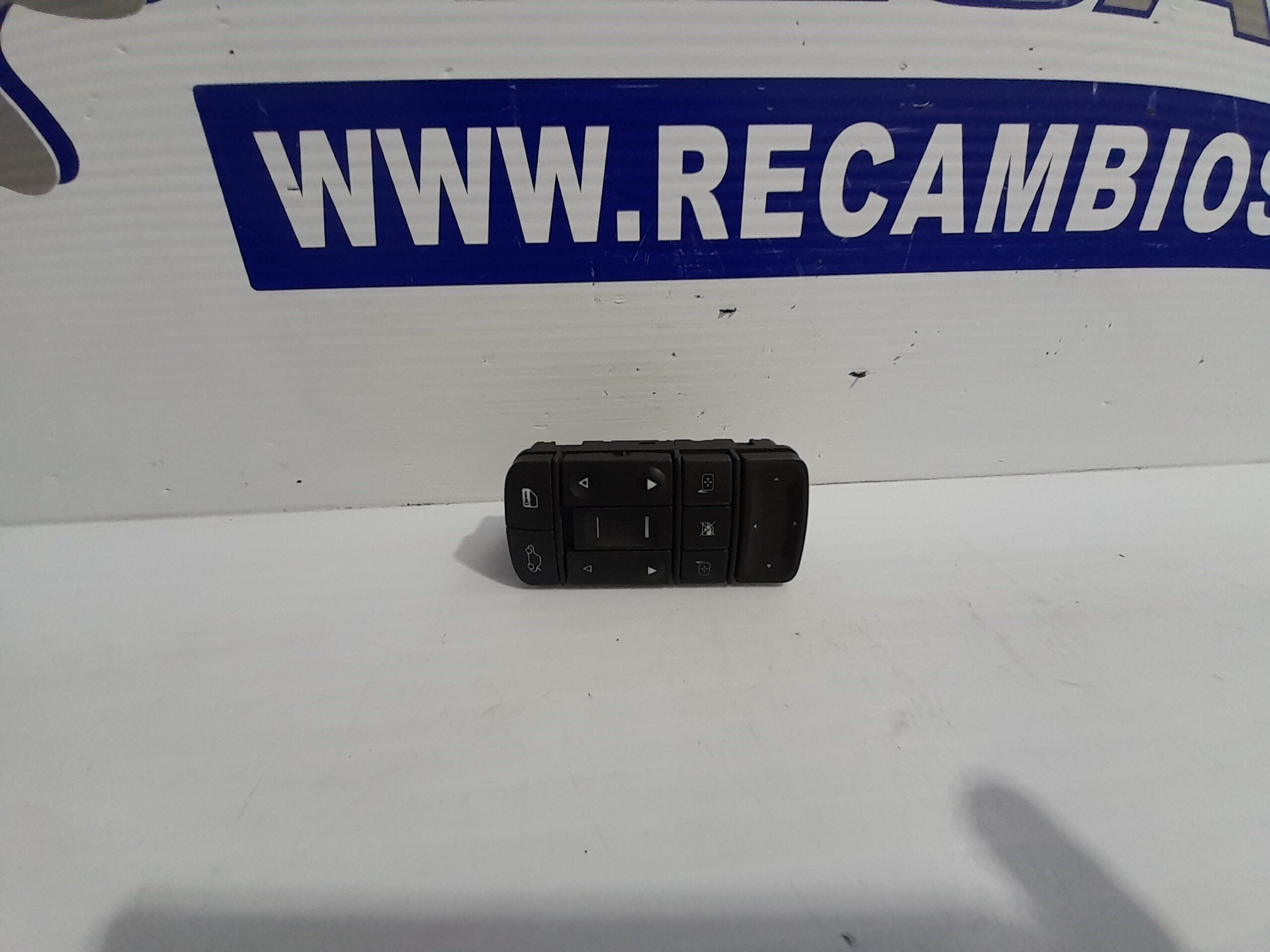 mando_elevalunas_delantero_izquierdo_09185954_opel_vectra_c_caravan_2_2_16v_dti_cat_y_22_dtr_l50