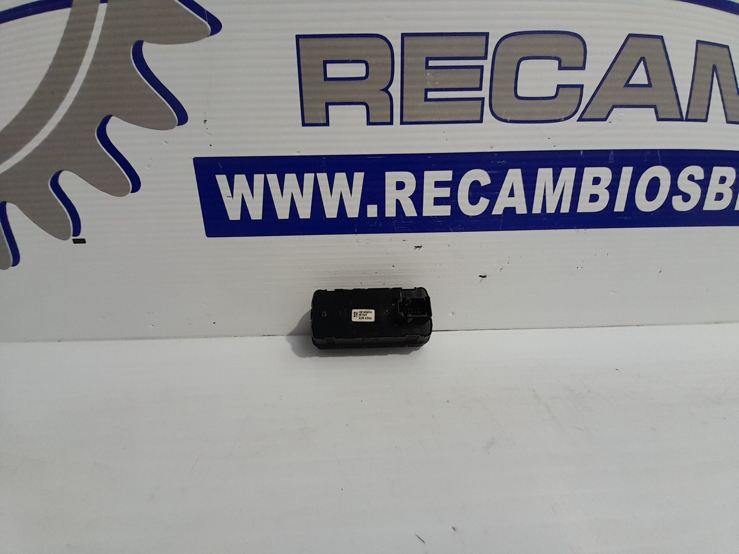 mando_elevalunas_delantero_izquierdo_09185954_opel_vectra_c_caravan_2_2_16v_dti_cat_y_22_dtr_l50