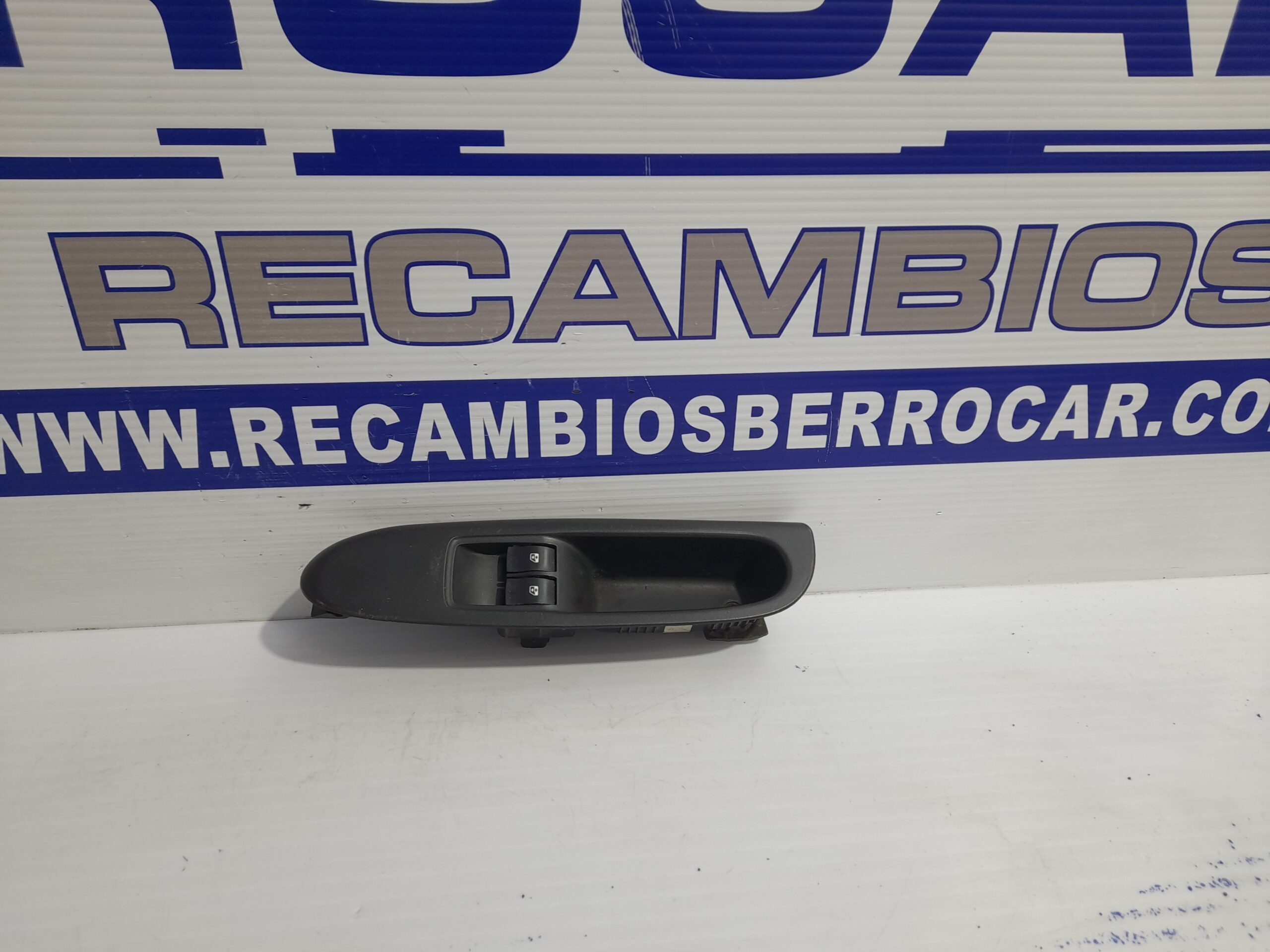 mando_elevalunas_delantero_izquierdo_8200084003_renault_clio_ii_fase_ii_b_cb0_1_2