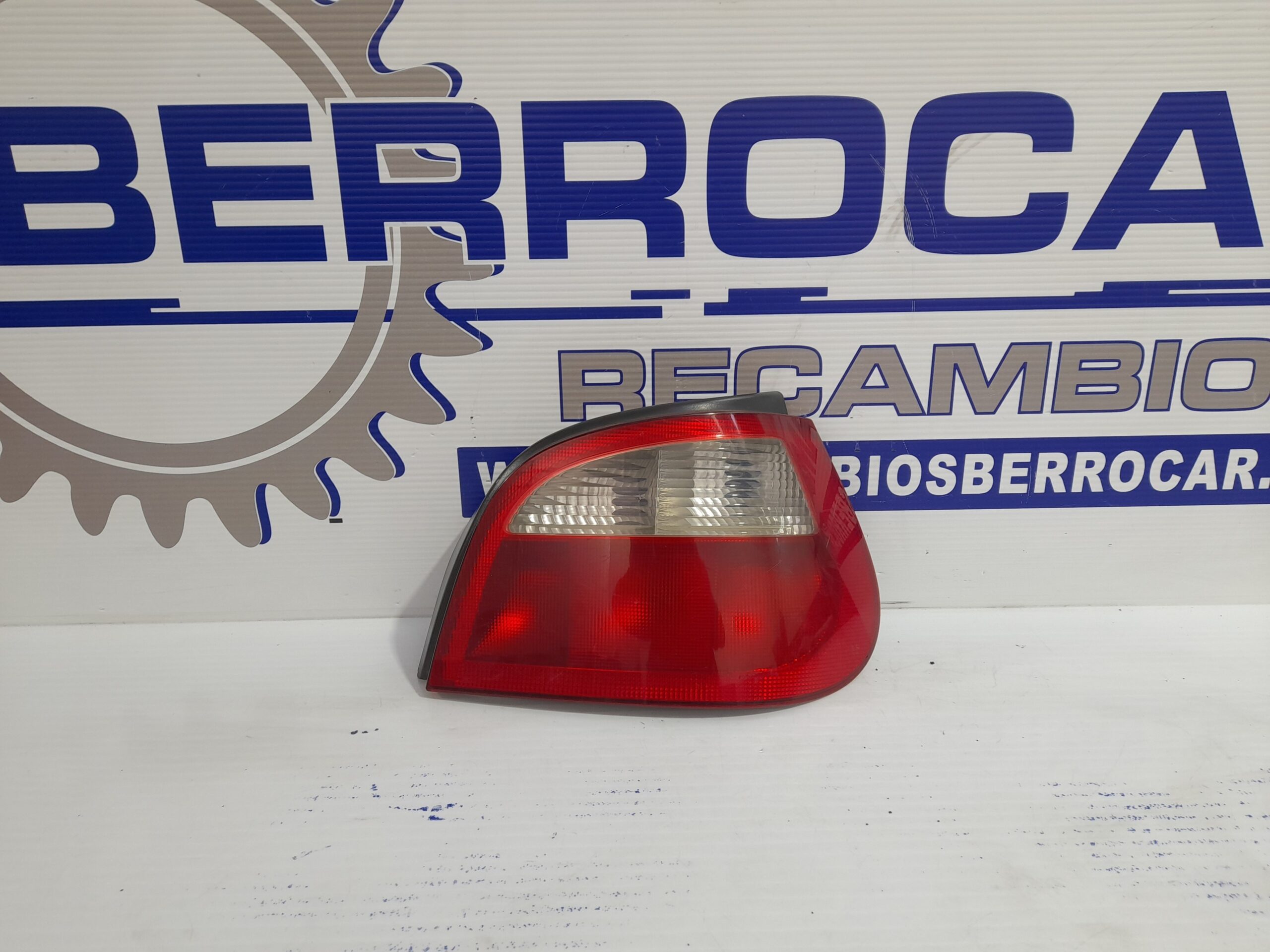 piloto_trasero_derecho_7700428321_renault_megane_i_fase_2_berlina_ba0_1_6