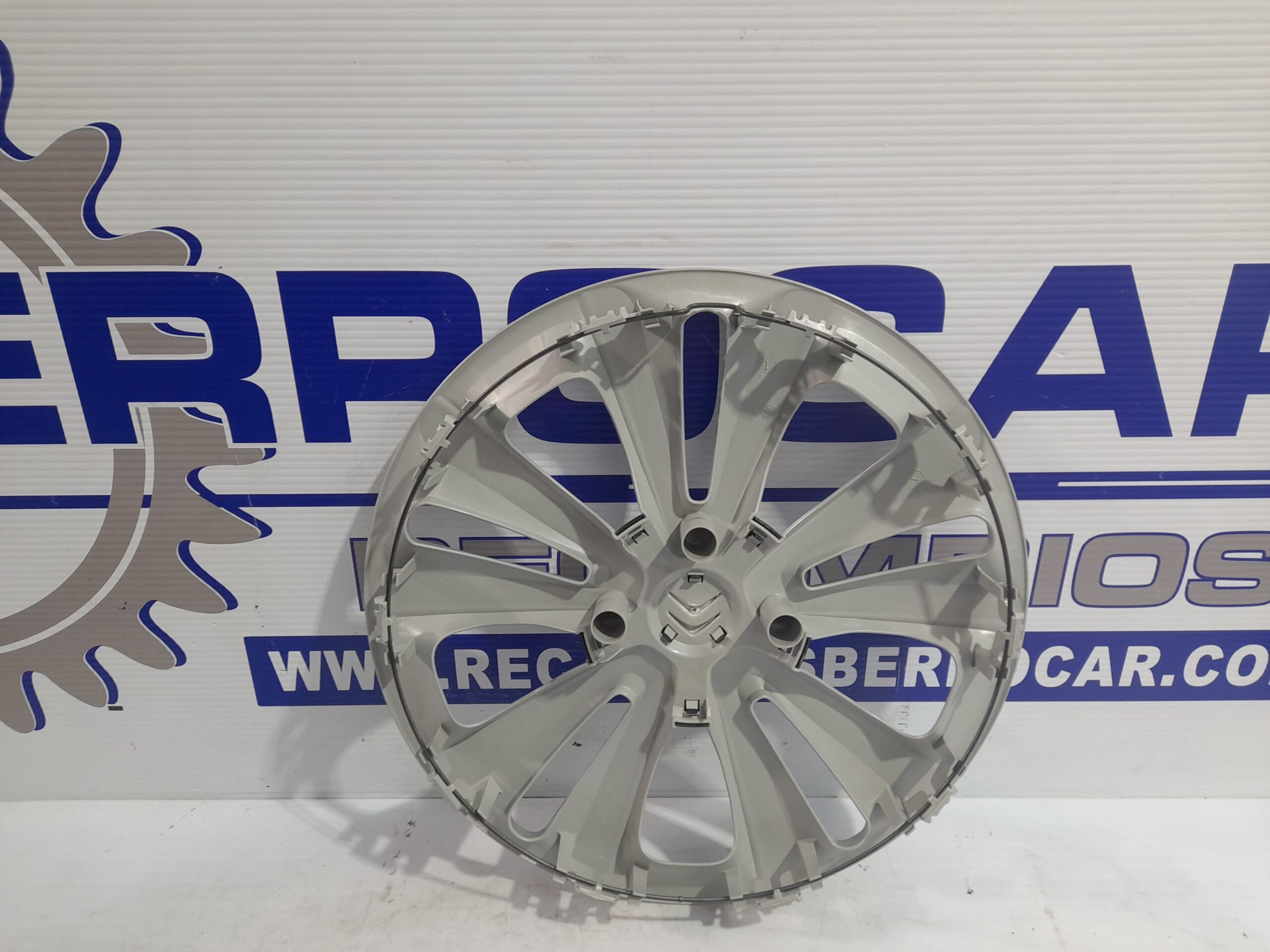 tapacubos_9687730477_citr_n_c3_1_4_16v