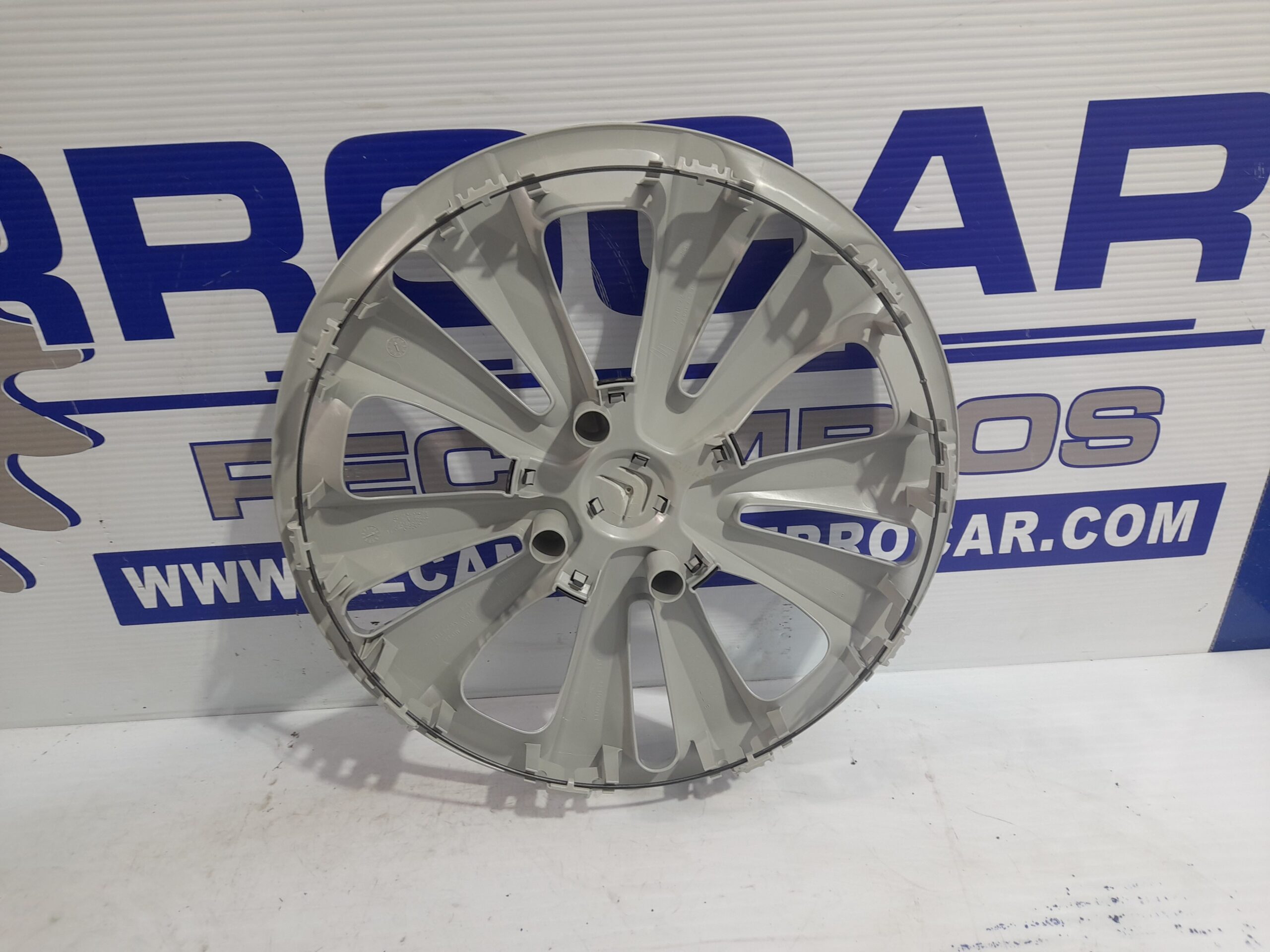 tapacubos_9687730477_citr_n_c3_1_4_16v