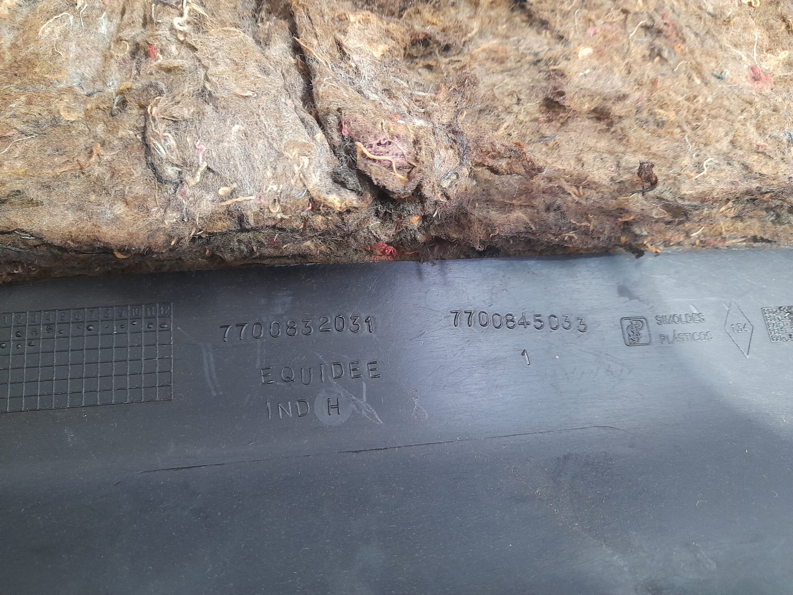 guarnecido_porton_trasero_7700832031_renault_megane_i_fase_2_berlina_ba0_1_6