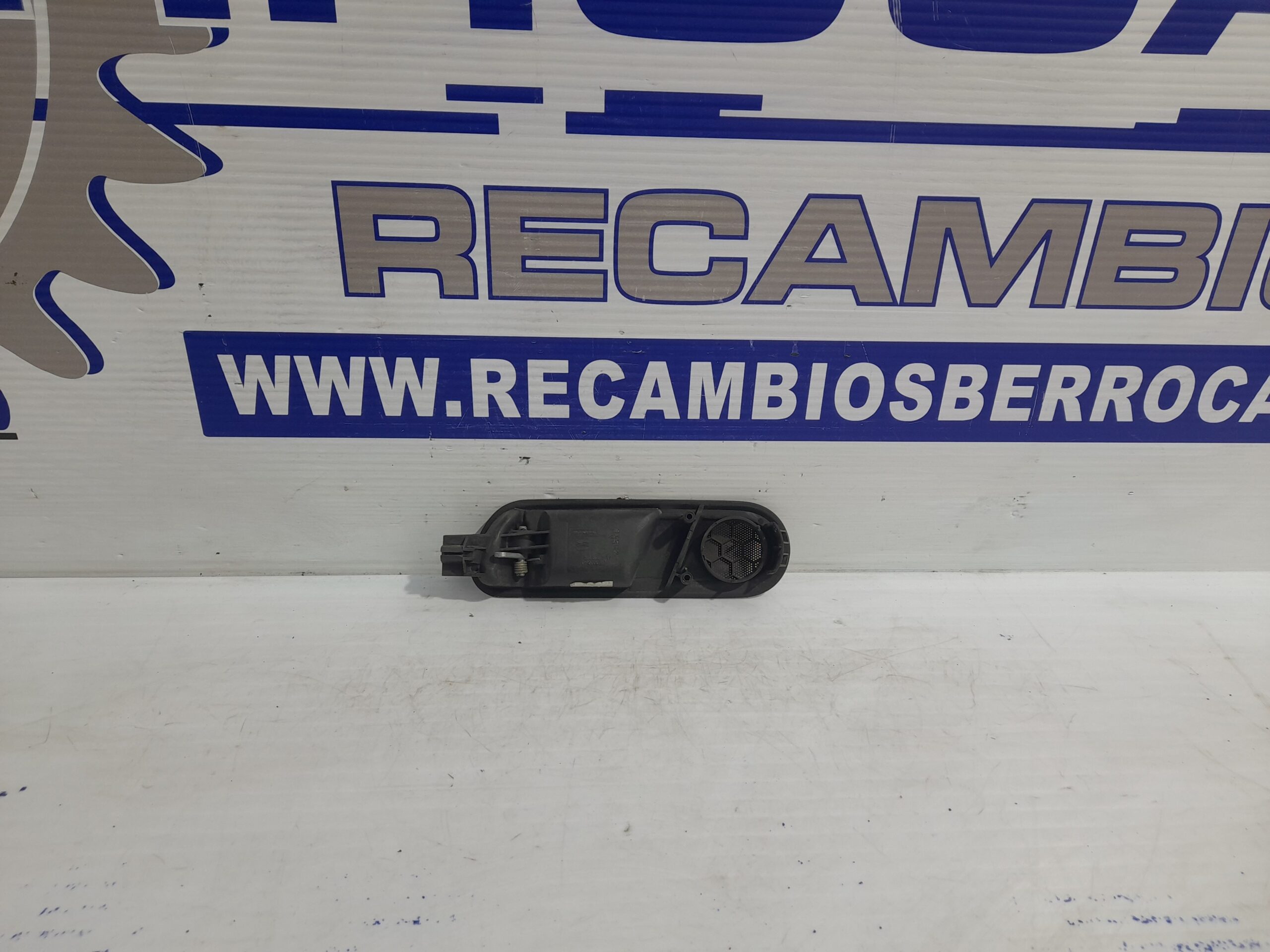 maneta_interior_trasera_derecha_6l4839114_seat_ibiza_6l1_1_9_sdi