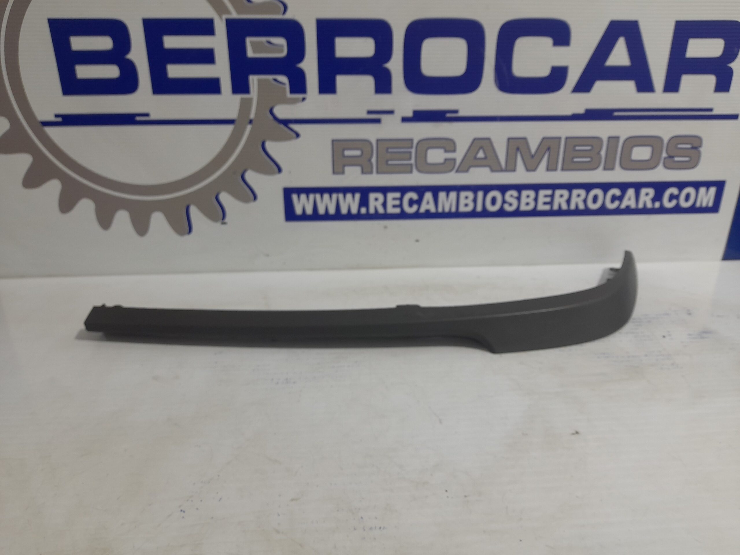 moldura_delantera_derecha_13182894r_opel_vectra_c_berlina_1_9_cdti