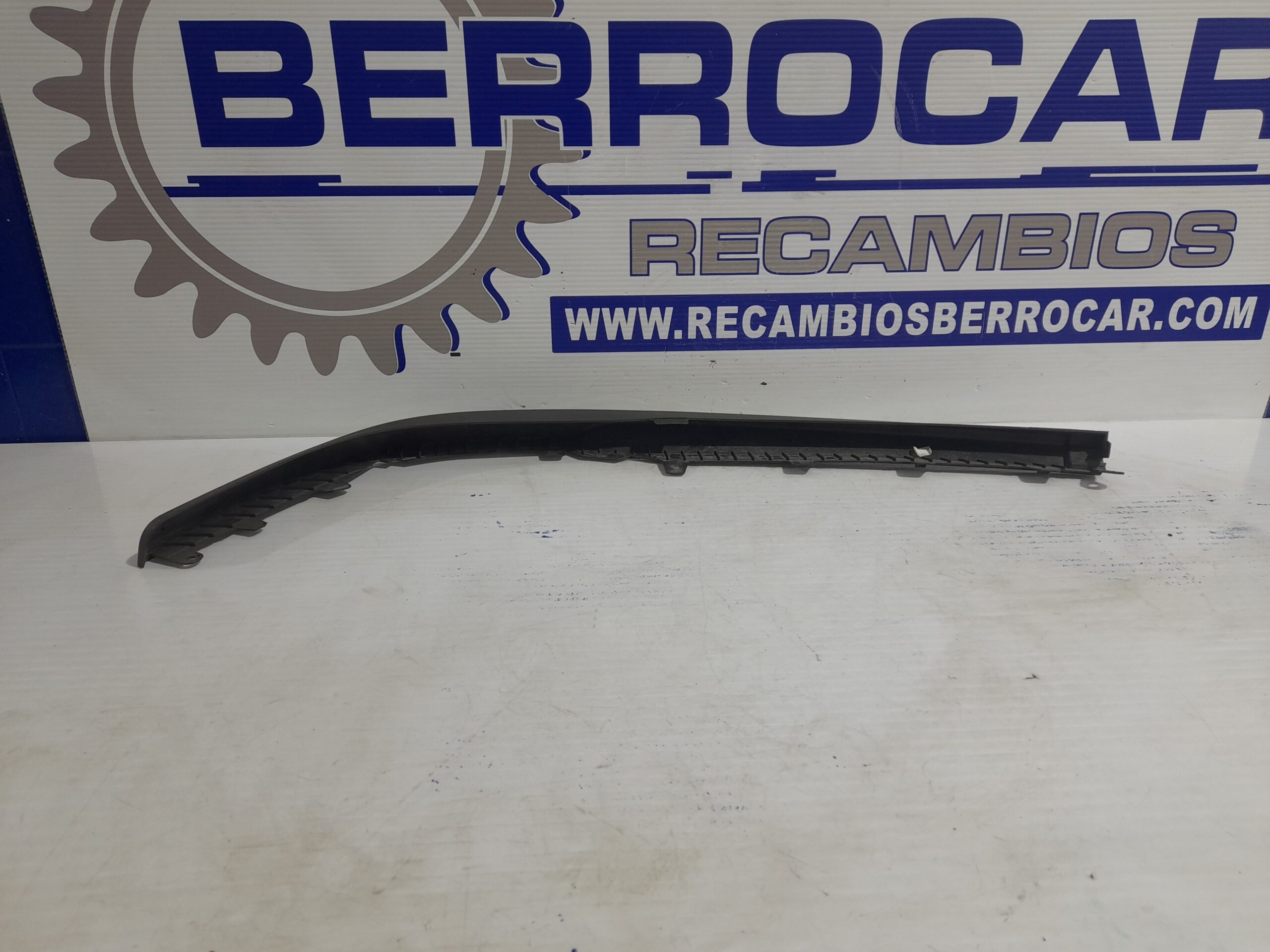 moldura_delantera_derecha_13182894r_opel_vectra_c_berlina_1_9_cdti