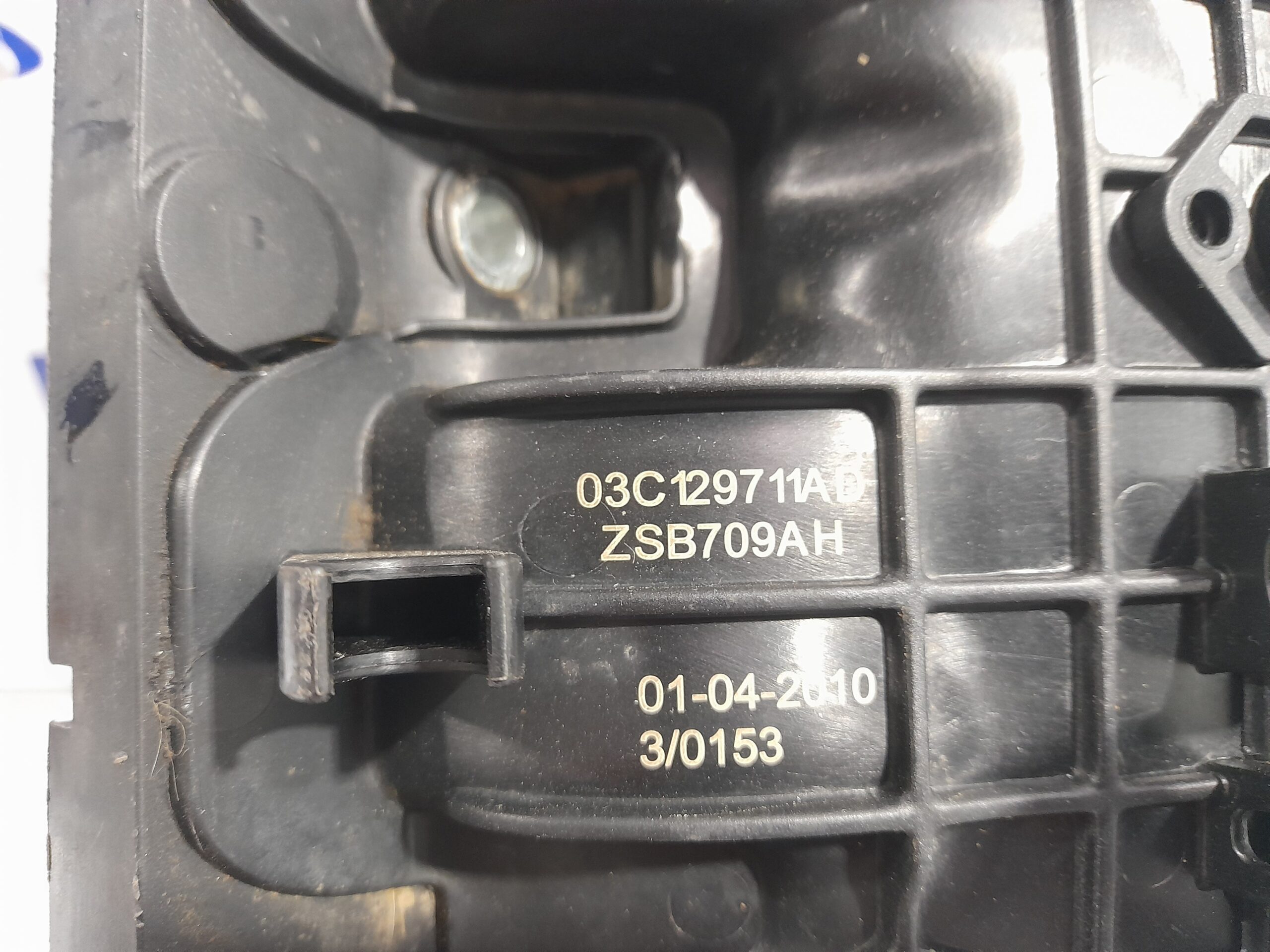 colector_admision_3c129711ad_volkswagen_golf_vi_variant_aj5_1_6