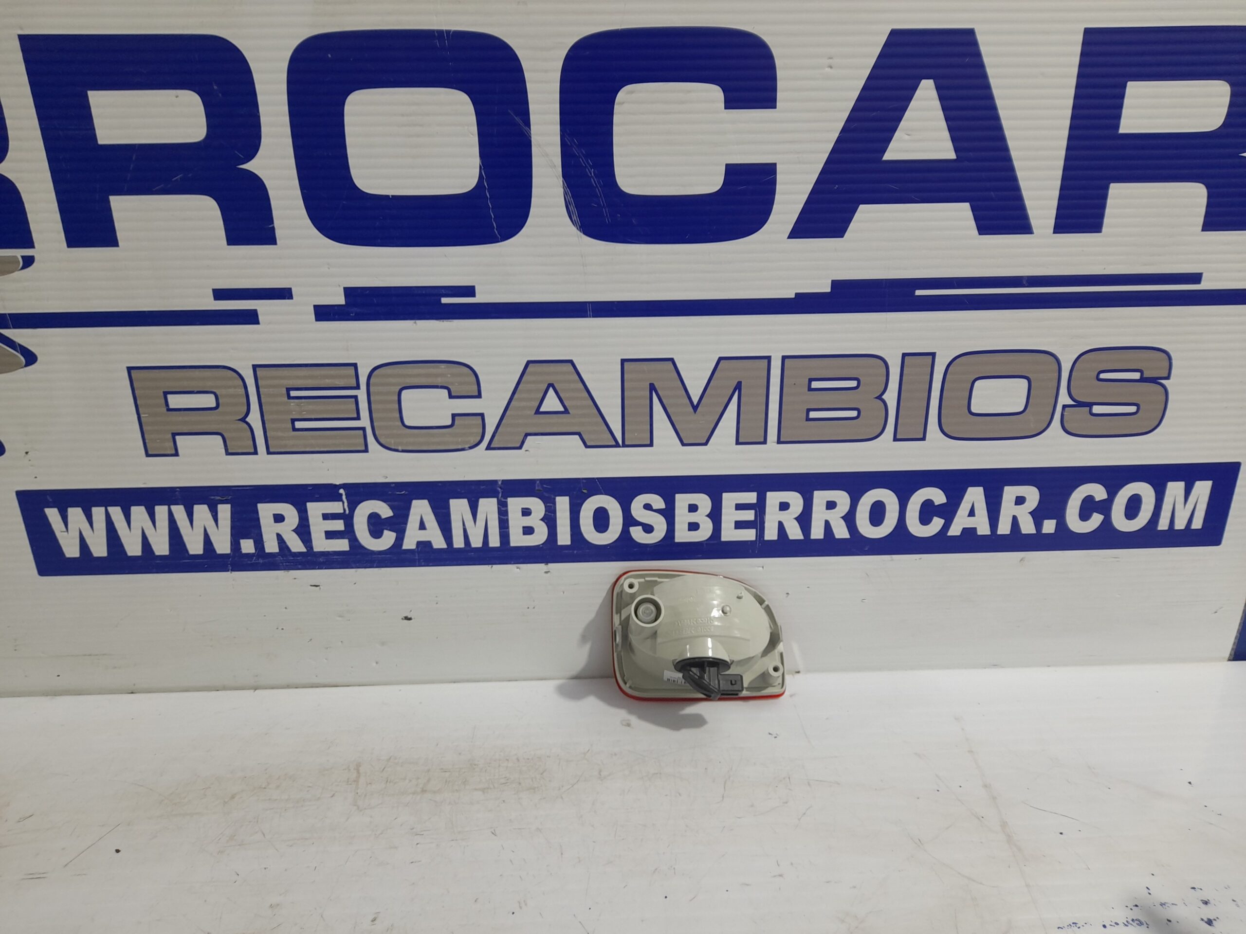 faro_antiniebla_trasero_izquierdo_89074801_renault_kangoo_1_5_dci_diesel