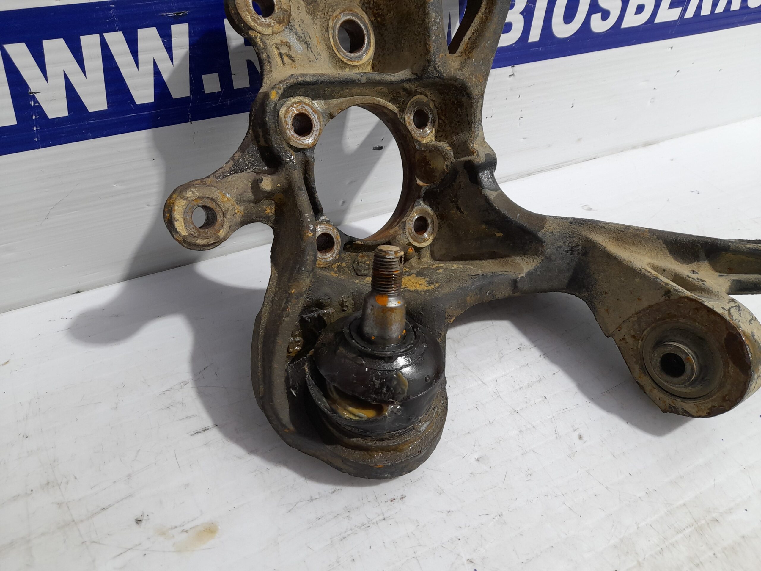 mangueta_trasera_derecha_4231305110a_toyota_avensis_berlina_t25