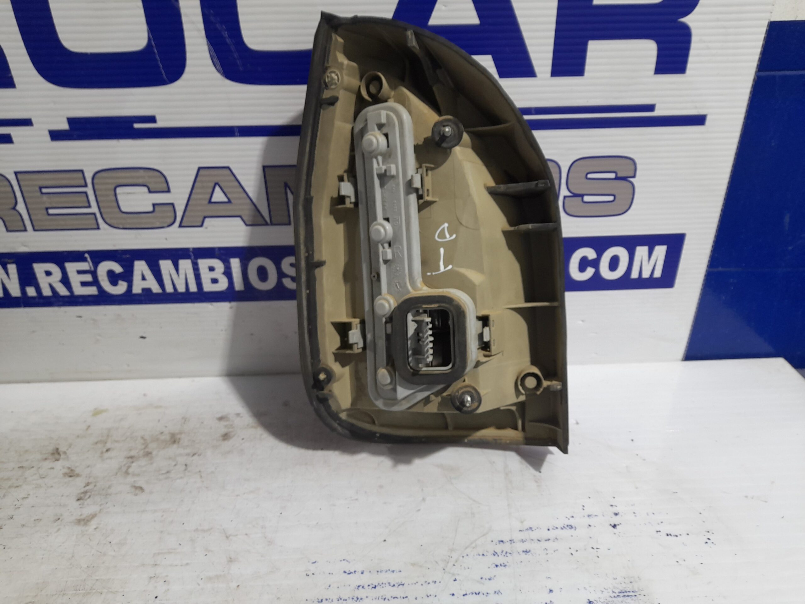 piloto_trasero_derecho_62281_opel_zafira_a_elegance