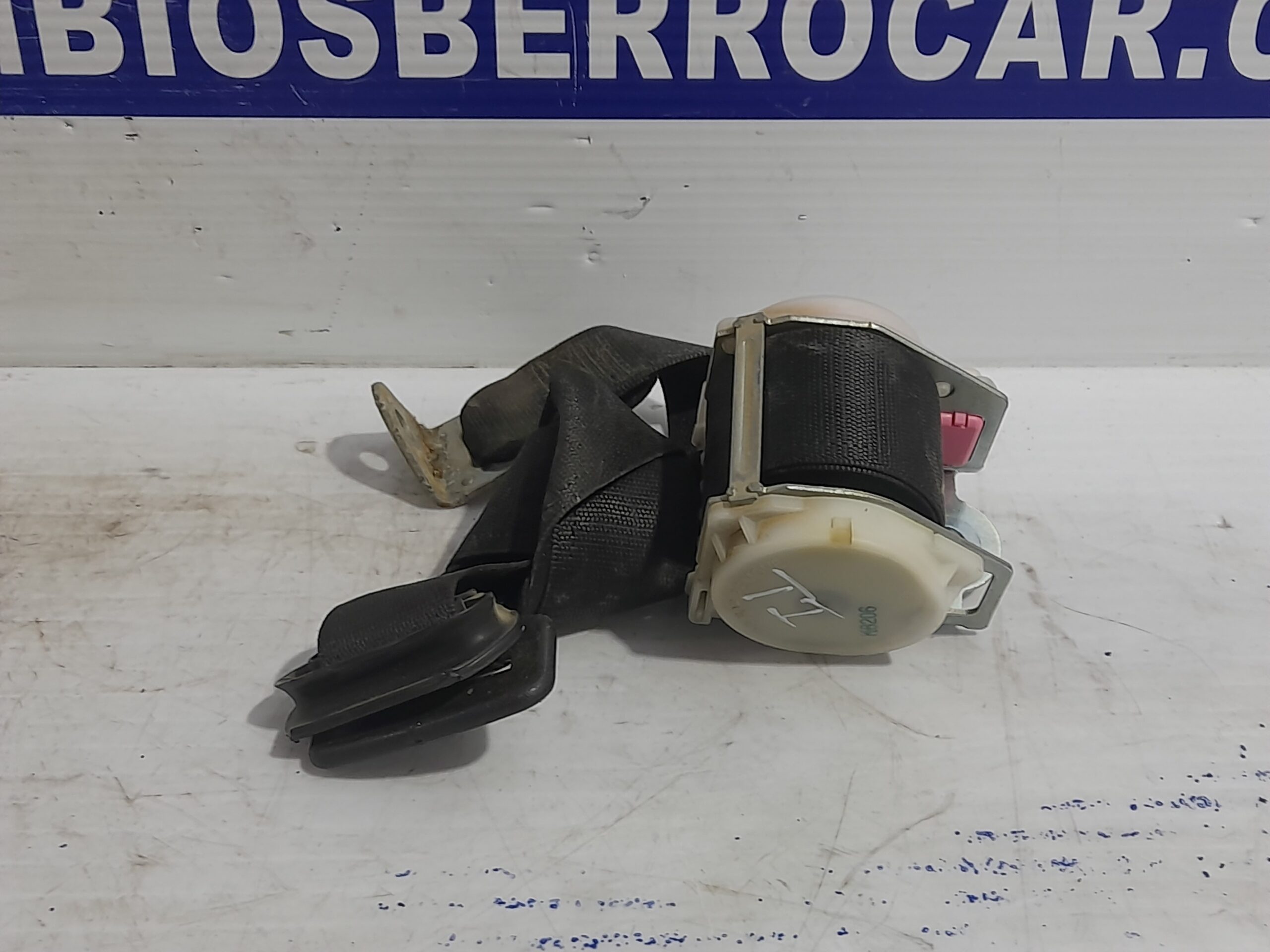 cinturon_seguridad_trasero_izquierdo_220704_opel_zafira_a_elegance