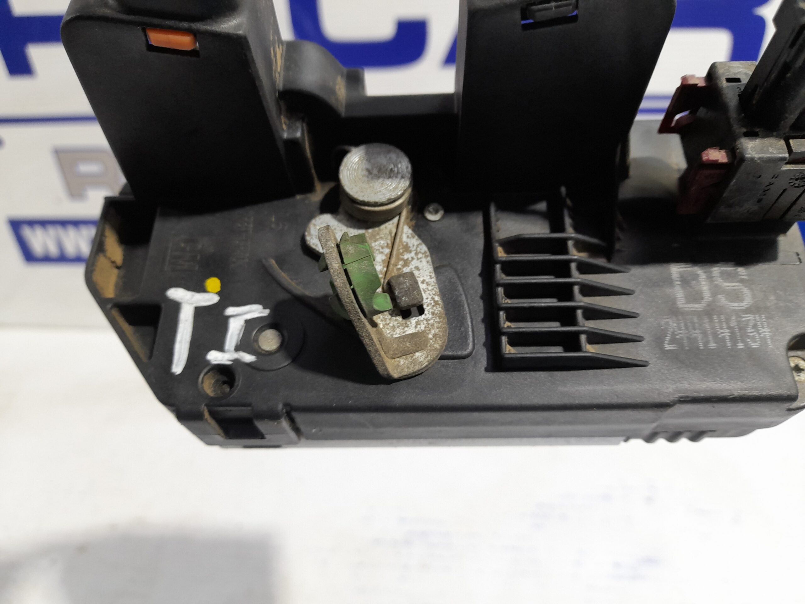 cerradura_puerta_trasera_izquierda_24414134_opel_zafira_a_elegance