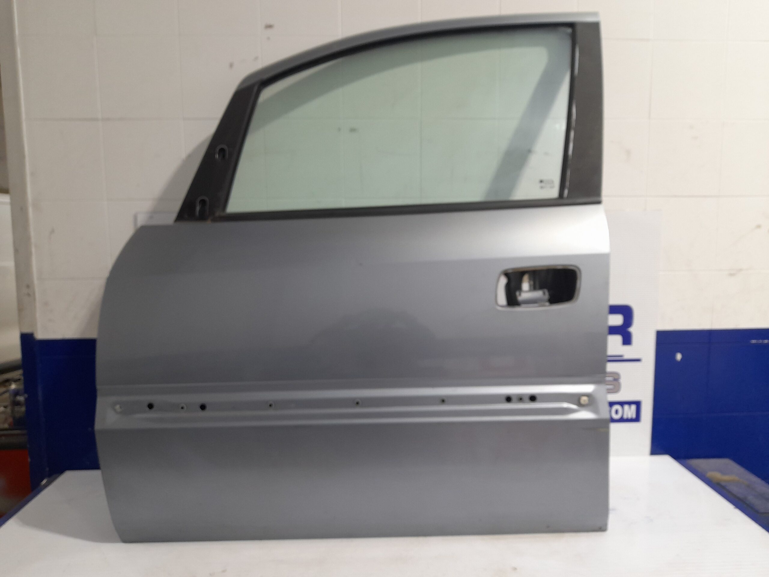 puerta_delantera_izquierda_13116447_opel_zafira_a_elegance