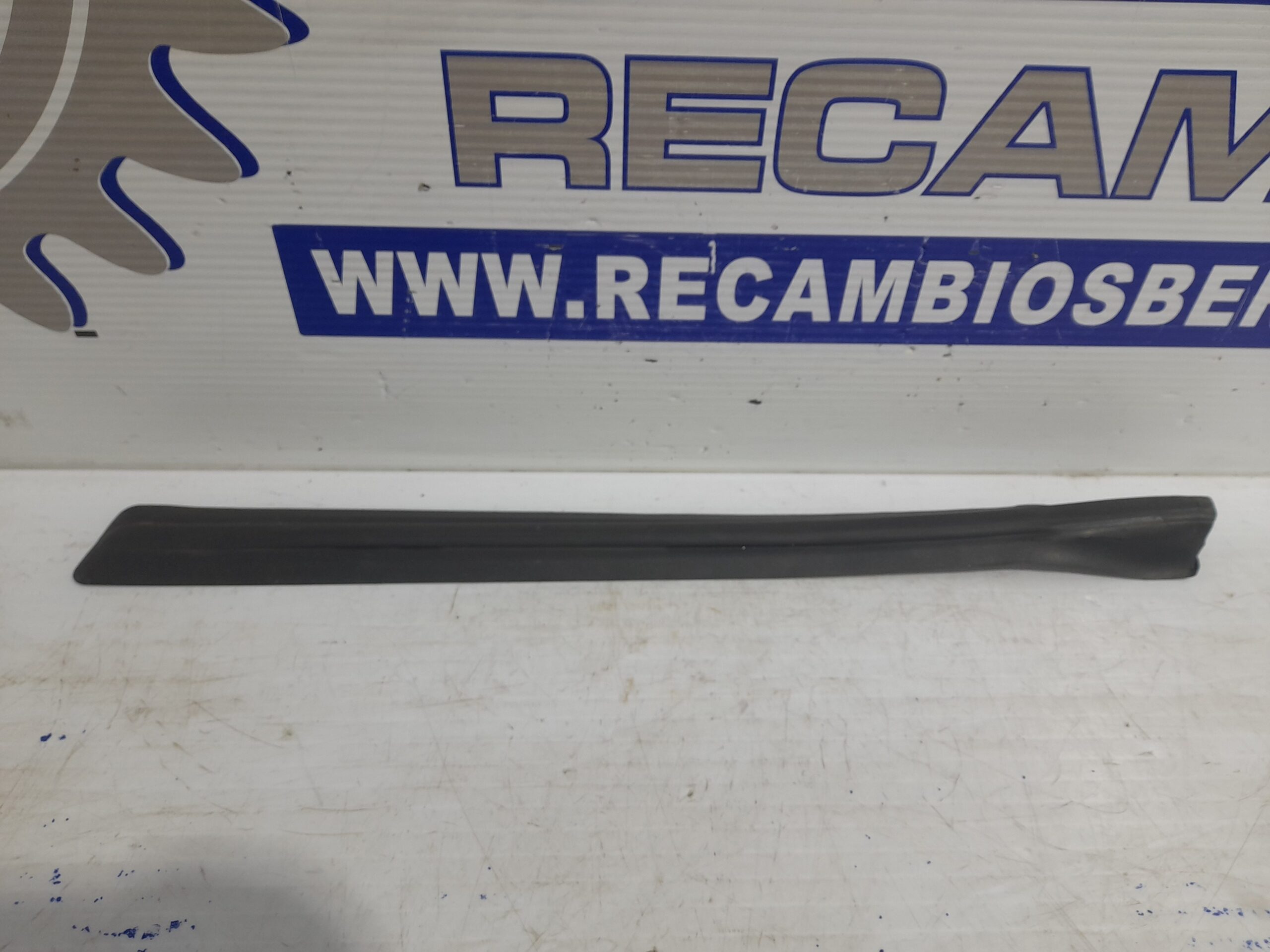 goma_contorno_009132665_opel_zafira_a_elegance