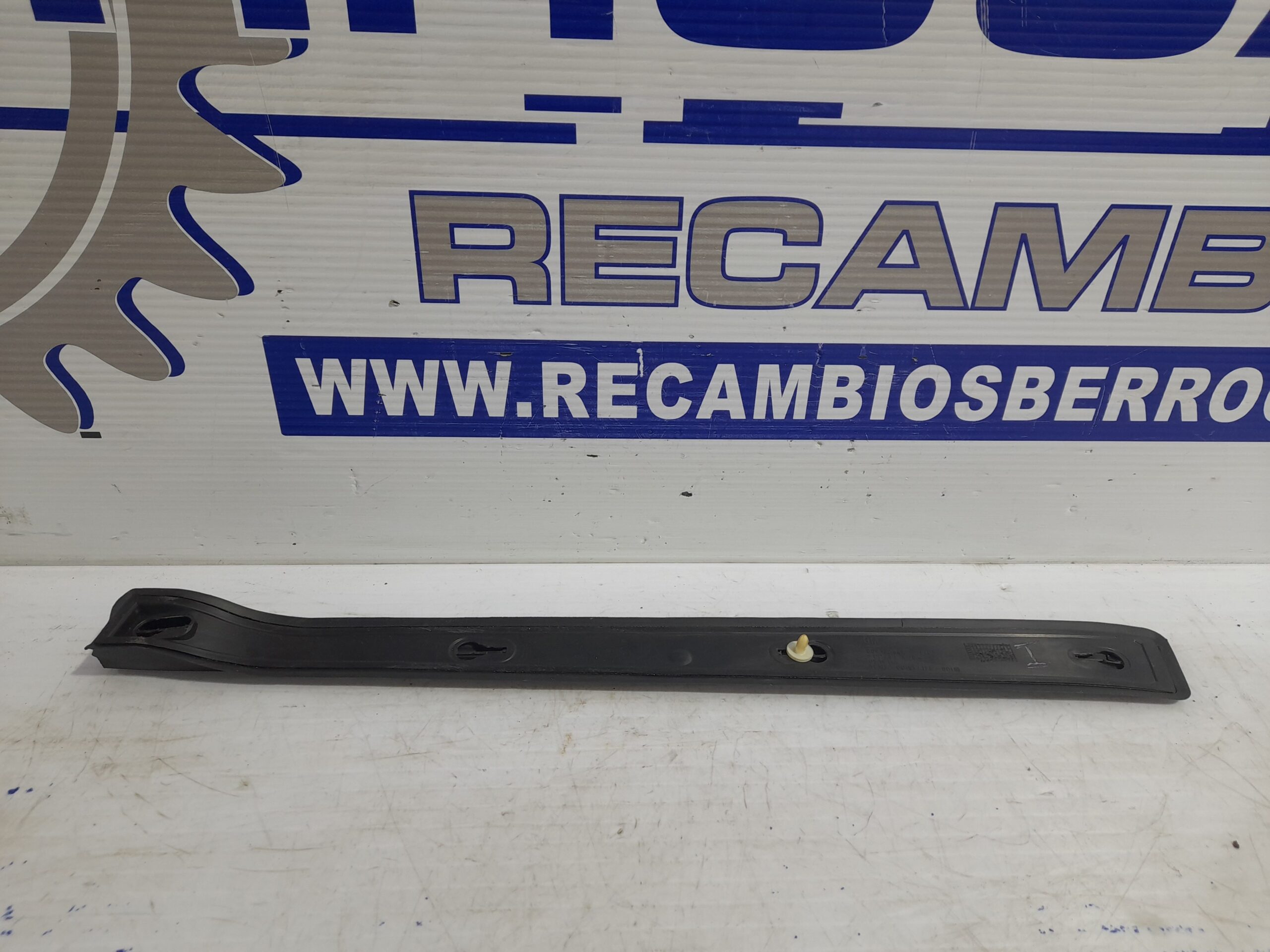 goma_contorno_009132664_opel_zafira_a_elegance