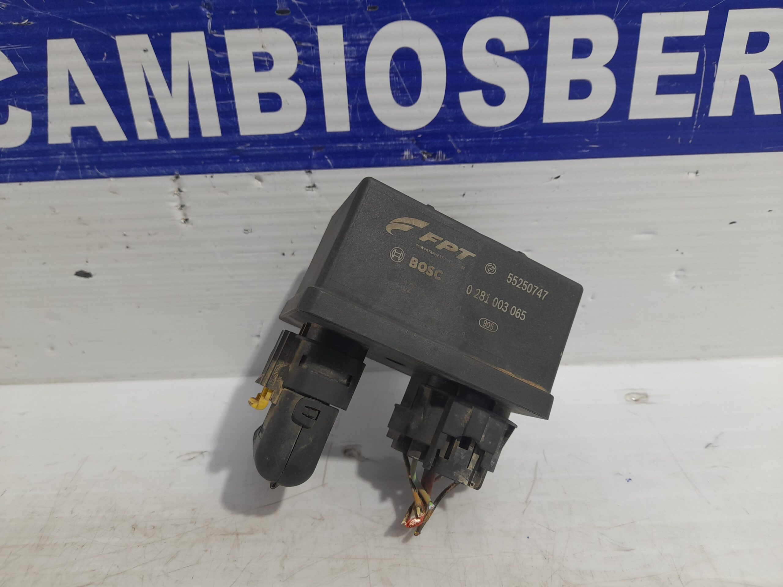 caja_precalentamiento_0281003065_fiat_doblo_ii_cargo_263_1_3_16v_m_jet_cat