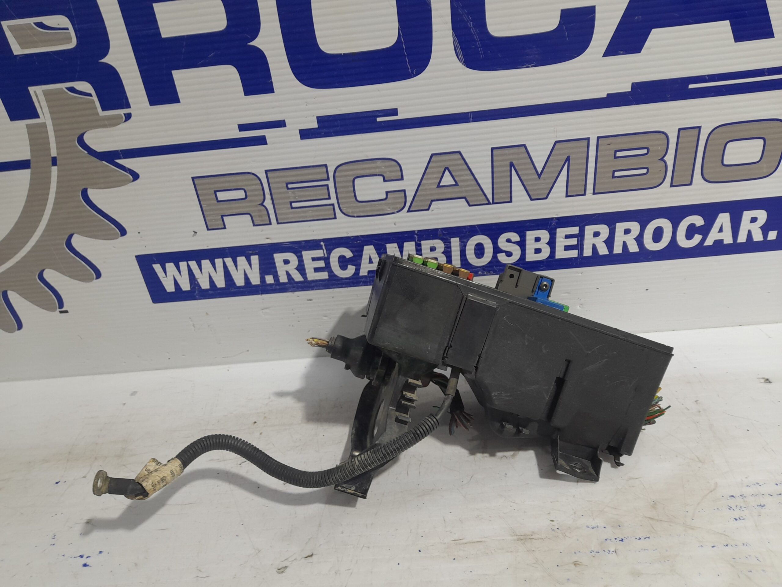 caja_reles_fusibles_9627241280_citr_n_jumpy_1_9_diesel