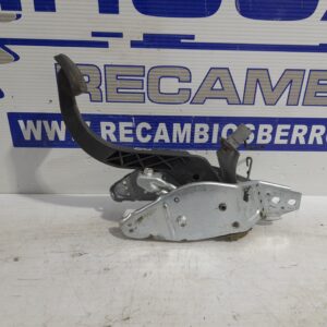 pedal_embrague_90539237_opel_astra_h_ber_1_7_16v_cdti