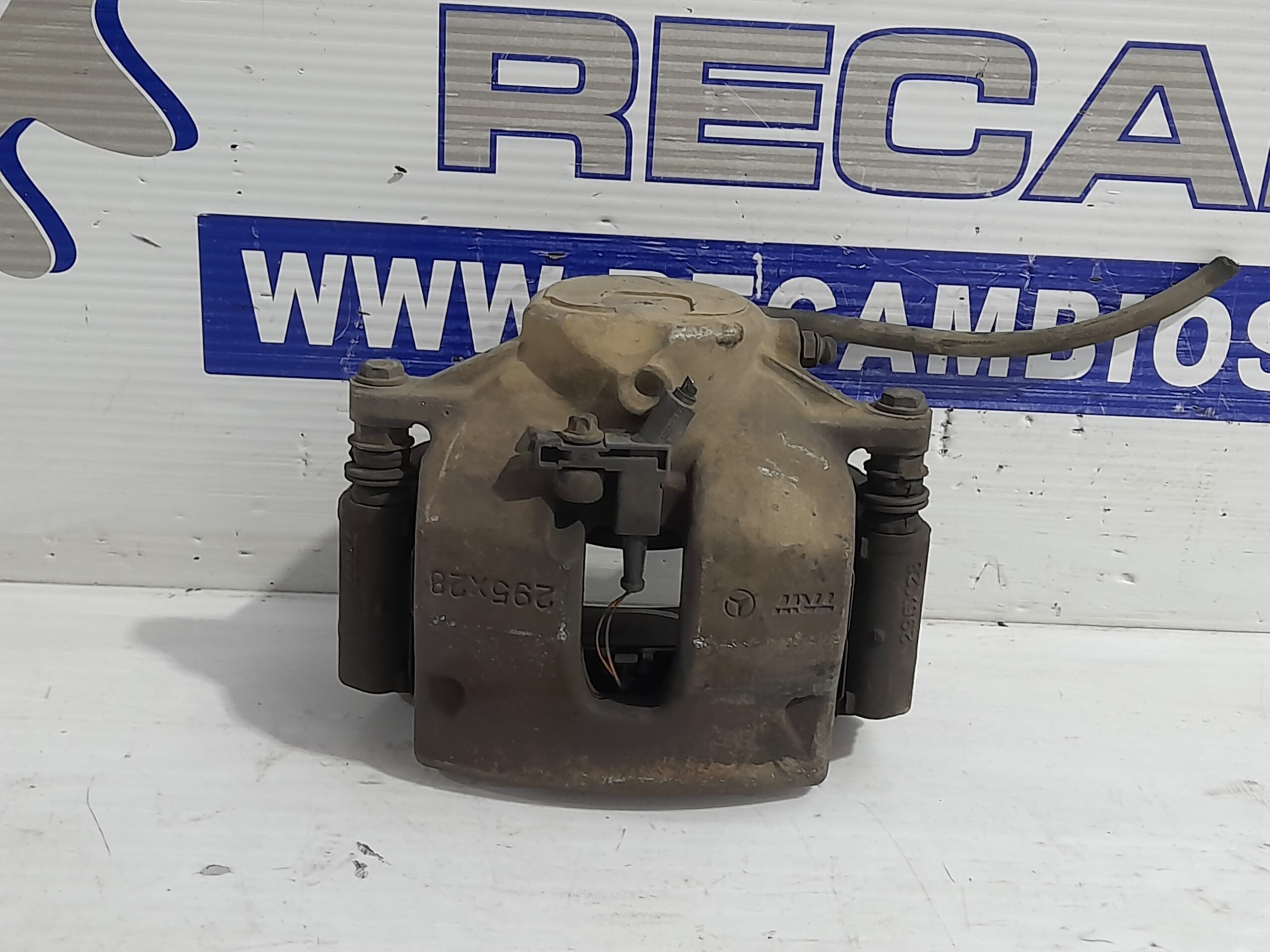 pinza_de_freno_delantera_derecha_295x28_mercedes_benz_clase_e_w212_lim_2_1_cdi_cat