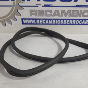 goma_contorno_a2126970051_mercedes_benz_clase_e_w212_lim_2_1_cdi_cat