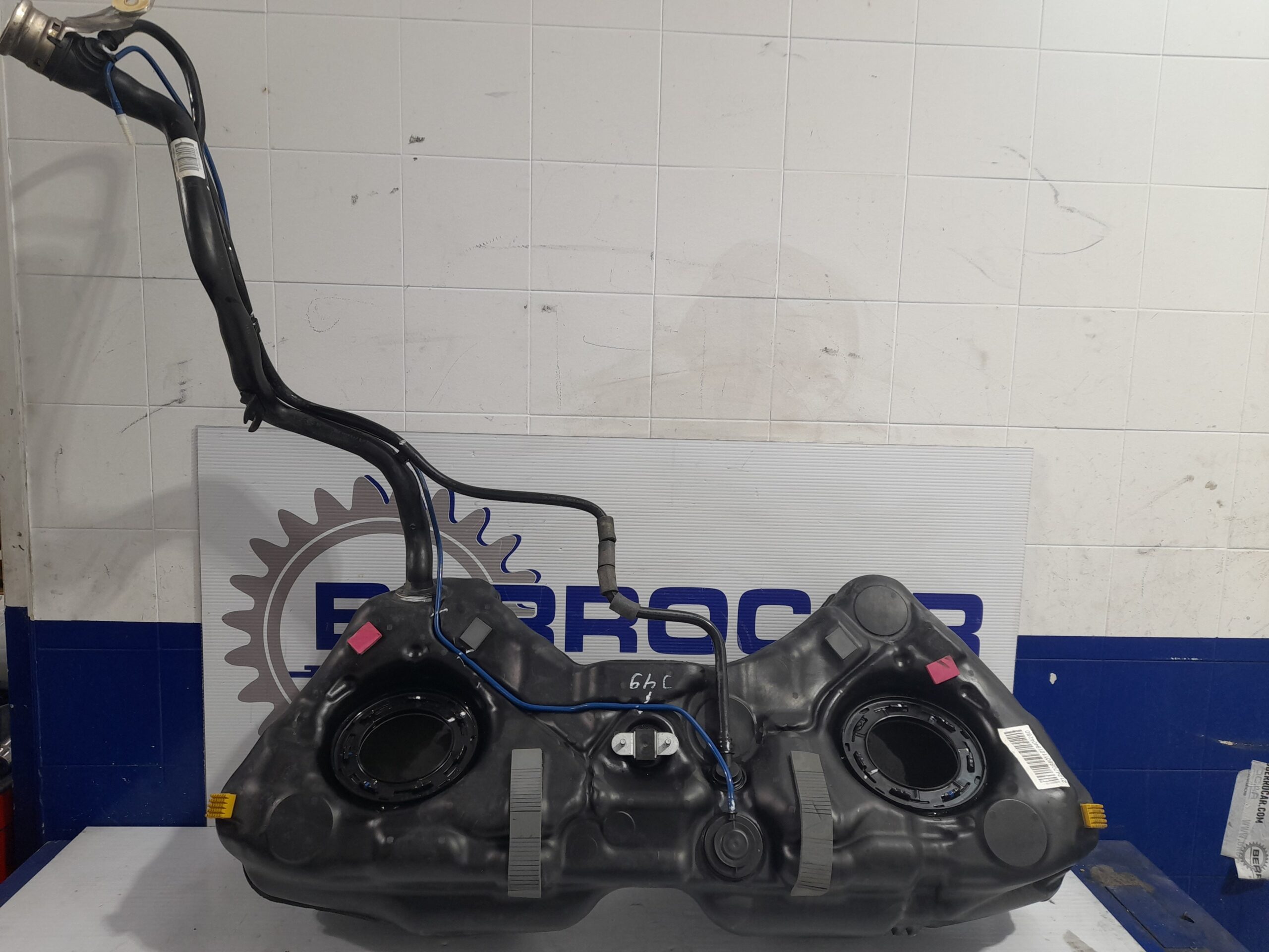 deposito_combustible_a2124708601_mercedes_benz_clase_e_w212_lim_2_1_cdi_cat