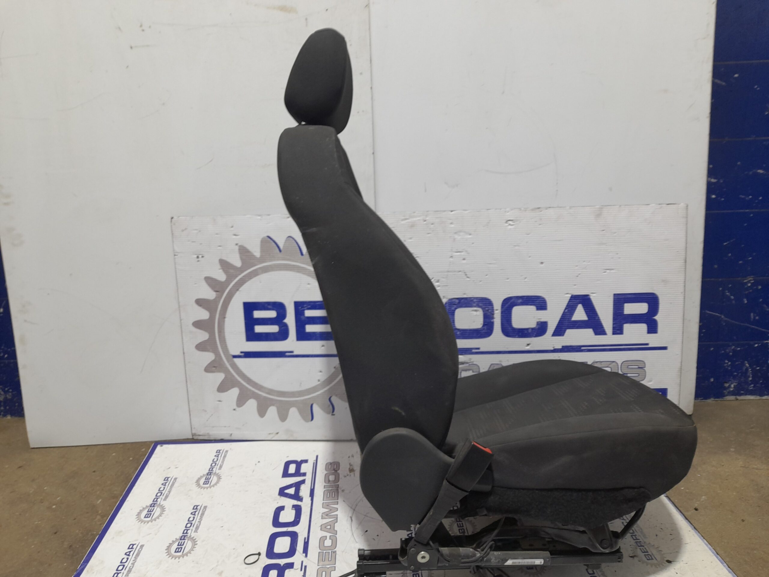 asiento_delantero_izquierdo_asiento_delantero_izquierdo_opel_corsa_d