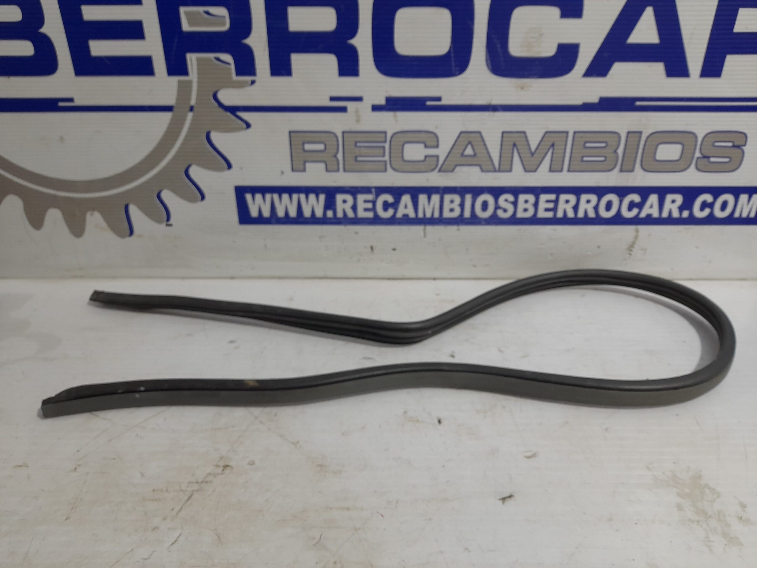 goma_contorno_8312026000yd_hyundai_santa_fe_sm_2_0_crdi_cat